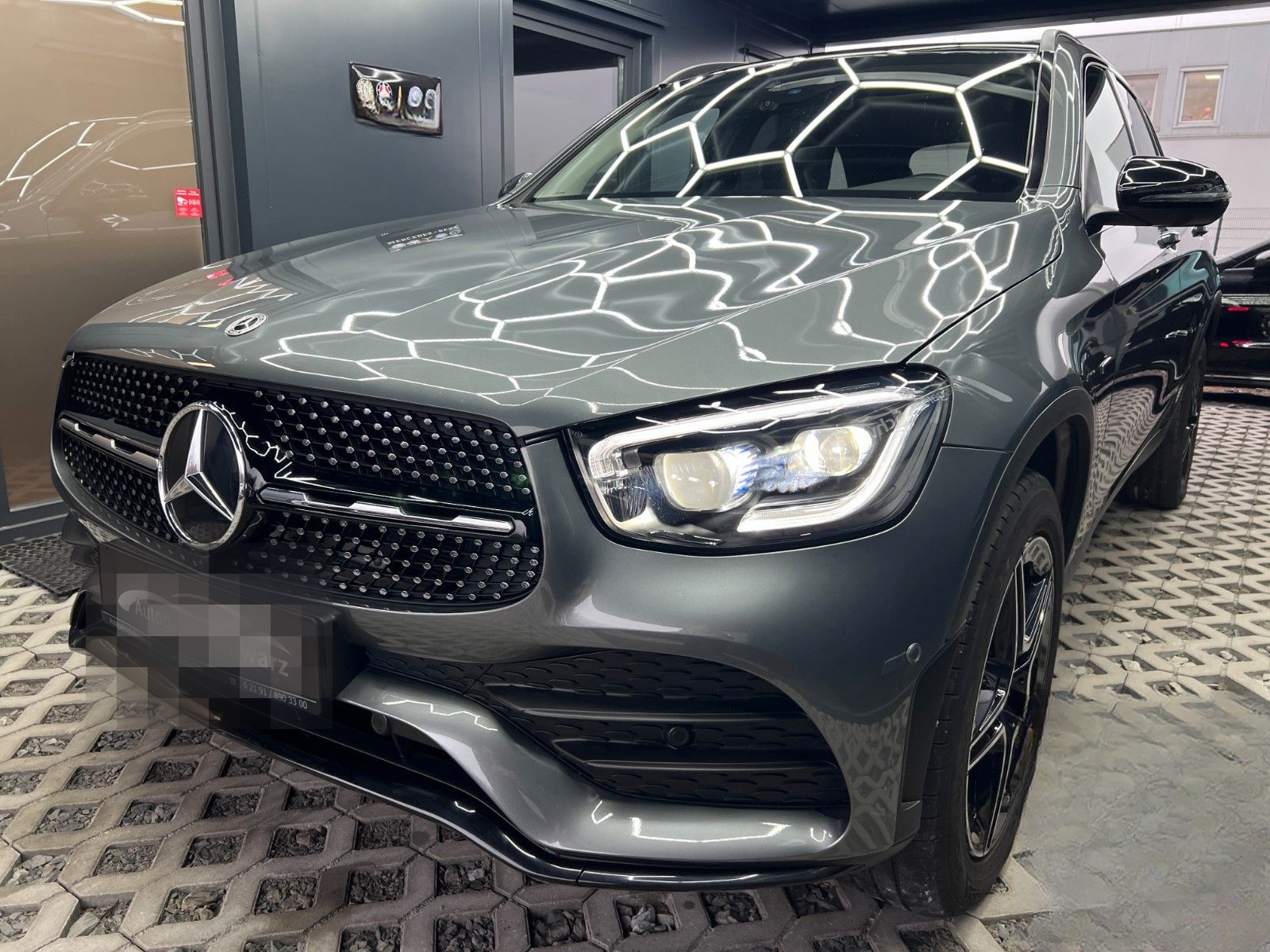 Mercedes-Benz GLC 300e 4M AMG NIGHT WIDE AUGR+360°AMB KEY PANO foto 3