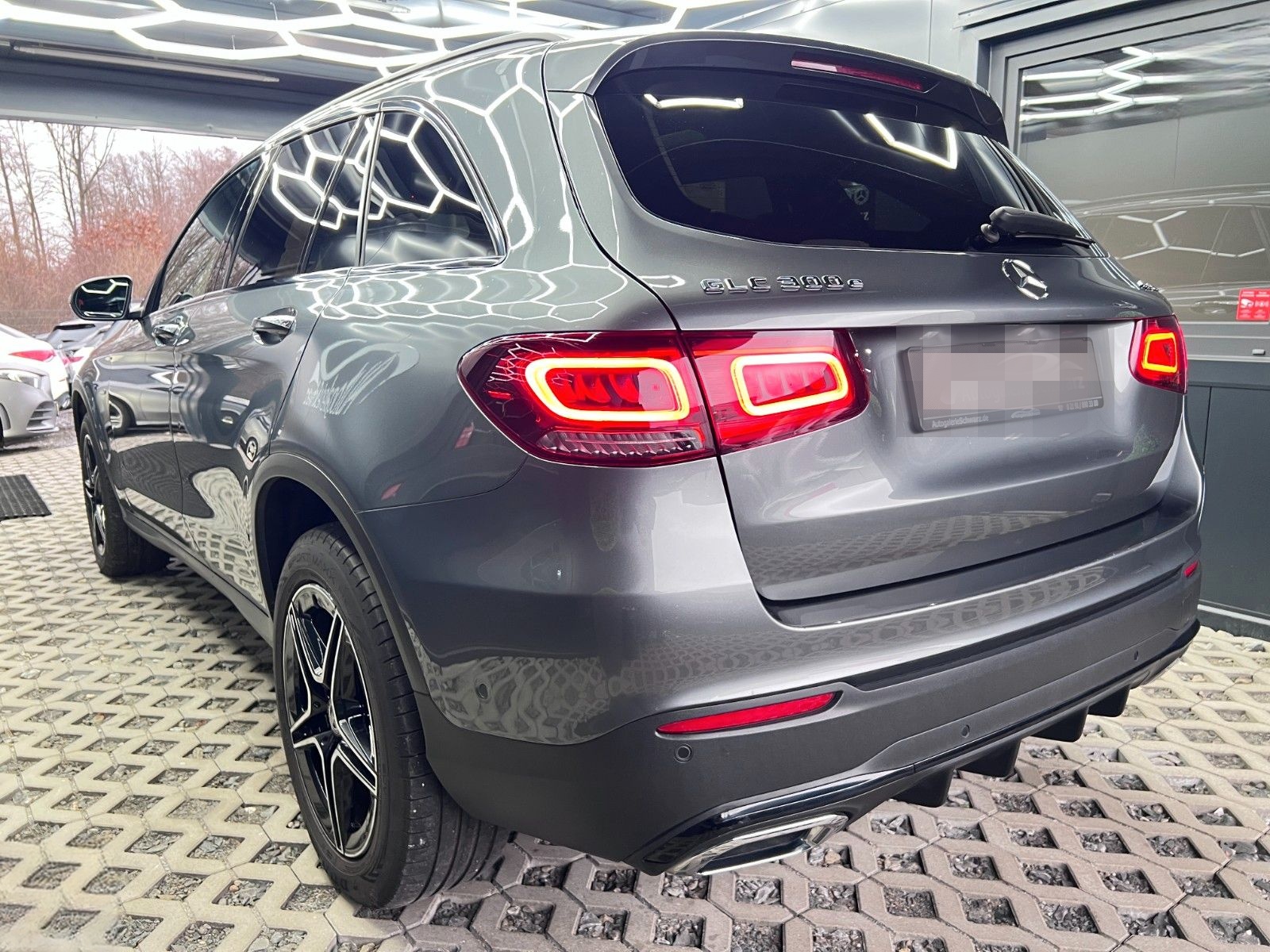 Mercedes-Benz GLC 300e 4M AMG NIGHT WIDE AUGR+360°AMB KEY PANO foto 7