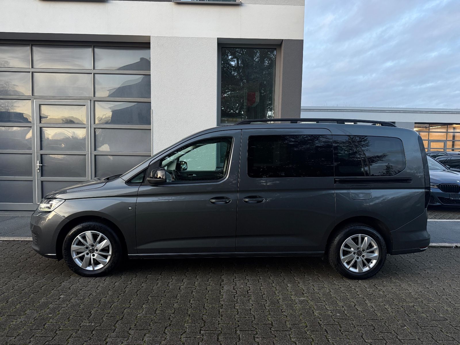 Volkswagen Caddy Maxi Life foto 24