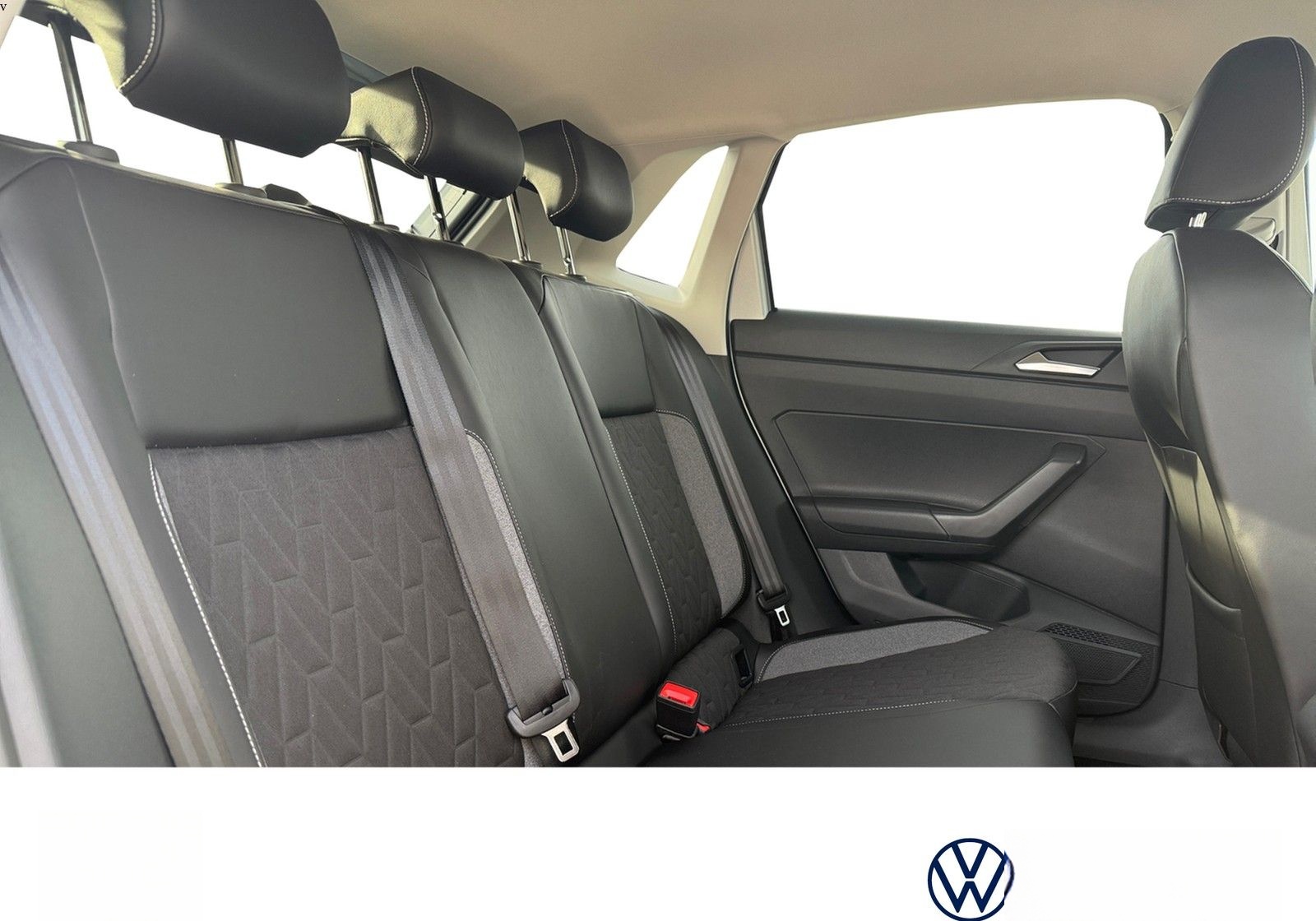 Volkswagen POLO VI GOAL 1.0 TSI DSG LED+NAVI+ACC+KAMERA foto 16