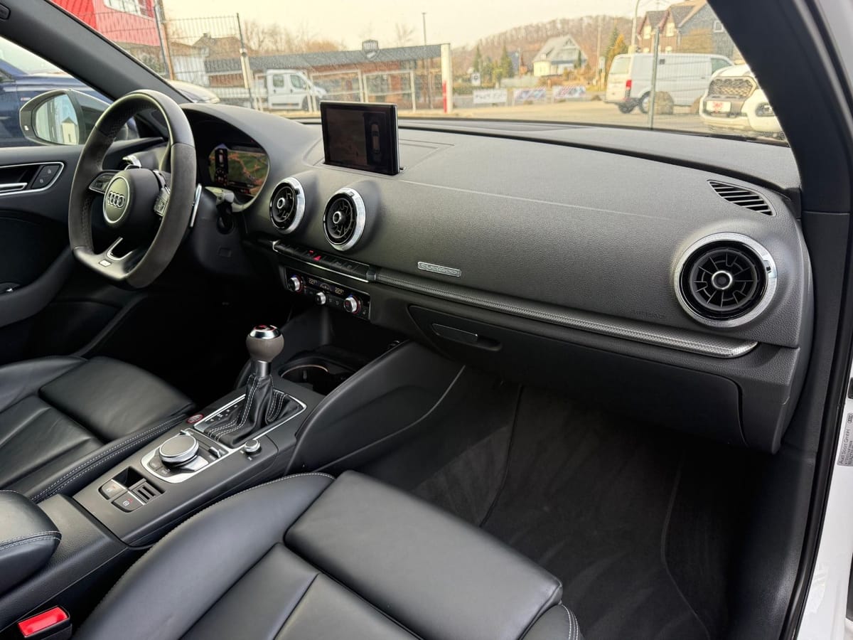 Audi RS3 Sportback 2.5 TFSI quattro Optik schwarz foto 12