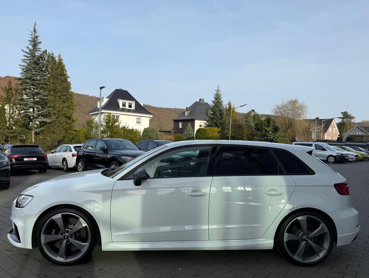 Audi RS3 Sportback 2.5 TFSI quattro Optik schwarz foto 5