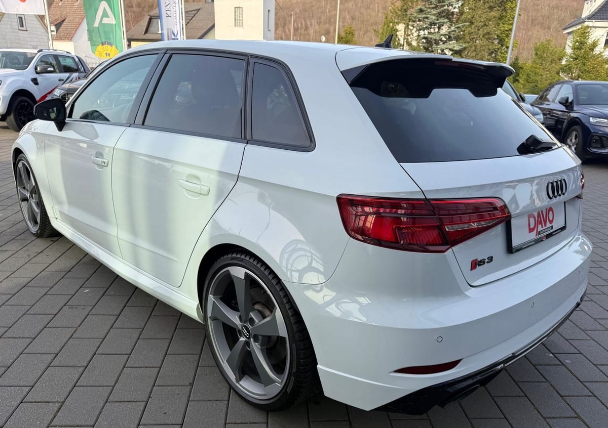 Audi RS3 Sportback 2.5 TFSI quattro Optik schwarz foto 6
