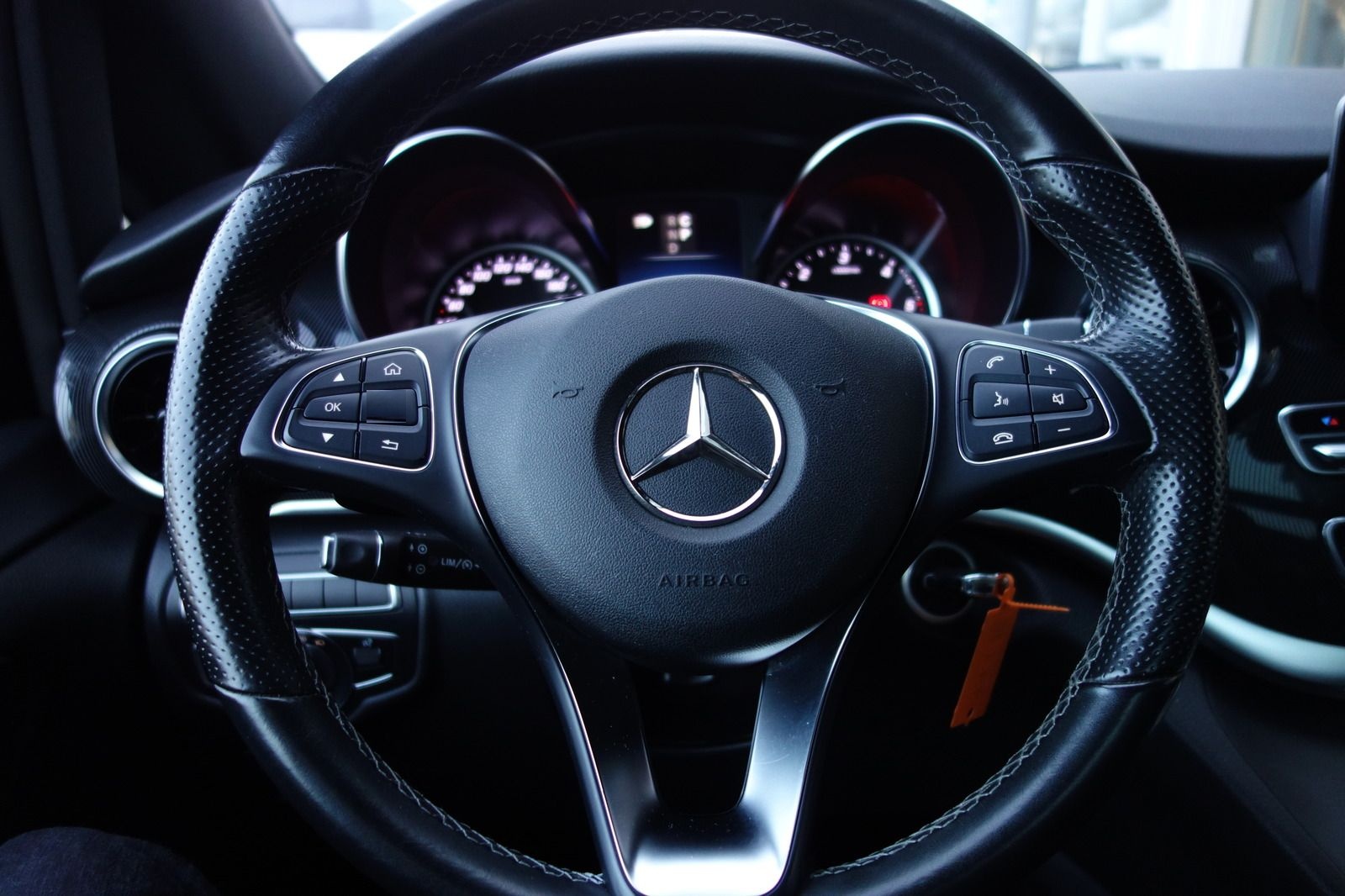 Mercedes-Benz V 250 d Edition Lang 2sTÜR/LED/PANO/KAM/MBUX/19' foto 12