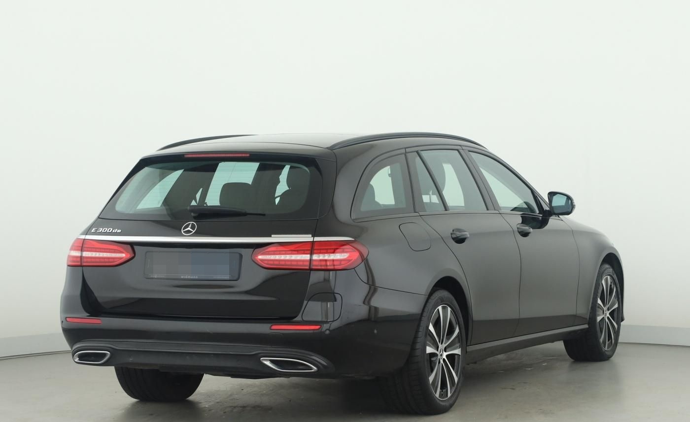 Mercedes-Benz E 300 de 4M T Avantgarde*Panorama*Memory*Distr.* foto 2