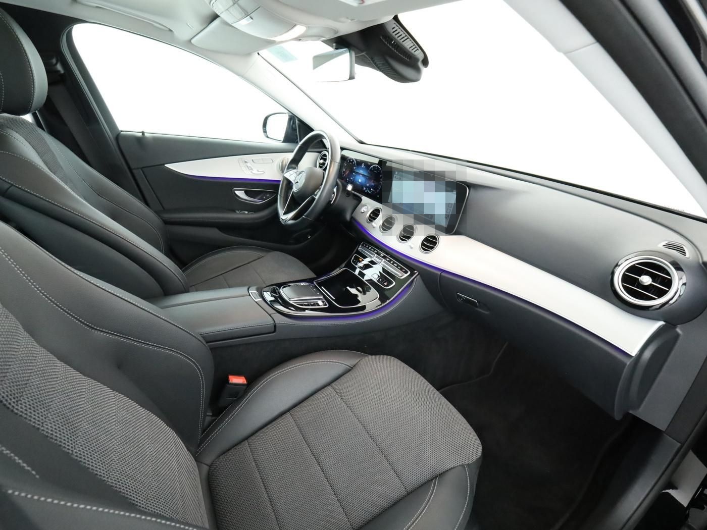 Mercedes-Benz E 300 de 4M T Avantgarde*Panorama*Memory*Distr.* foto 17