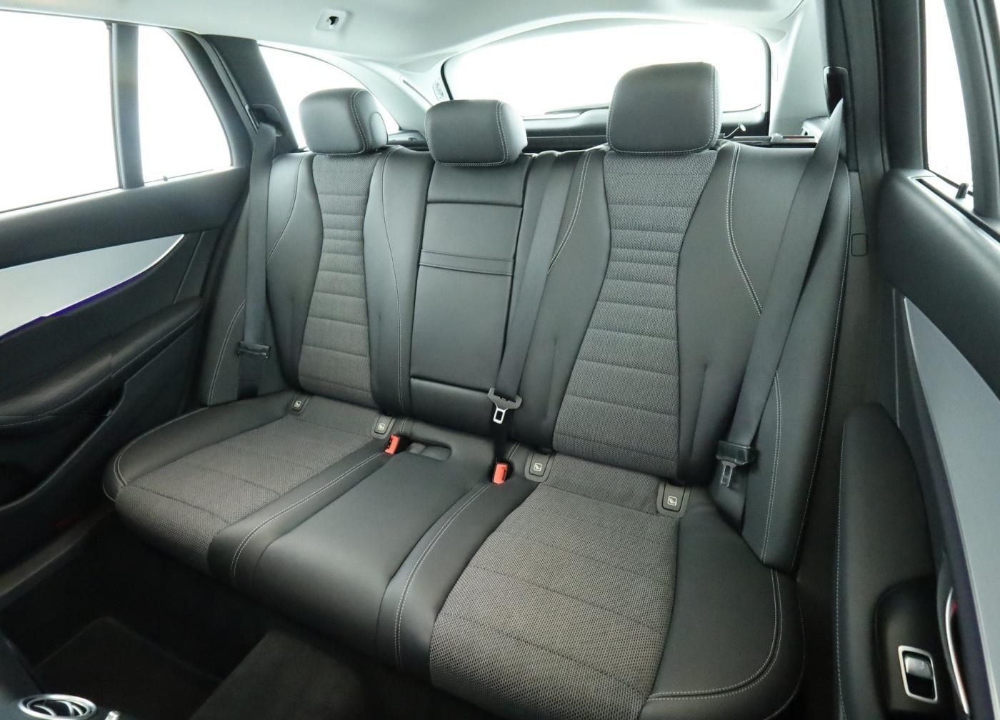 Mercedes-Benz E 300 de 4M T Avantgarde*Panorama*Memory*Distr.* foto 18