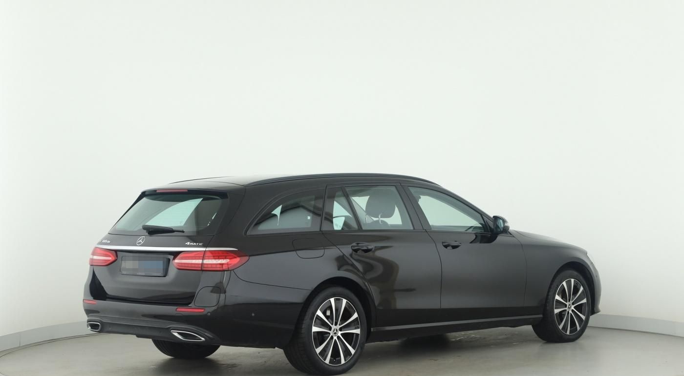 Mercedes-Benz E 300 de 4M T Avantgarde*Panorama*Memory*Distr.* foto 6