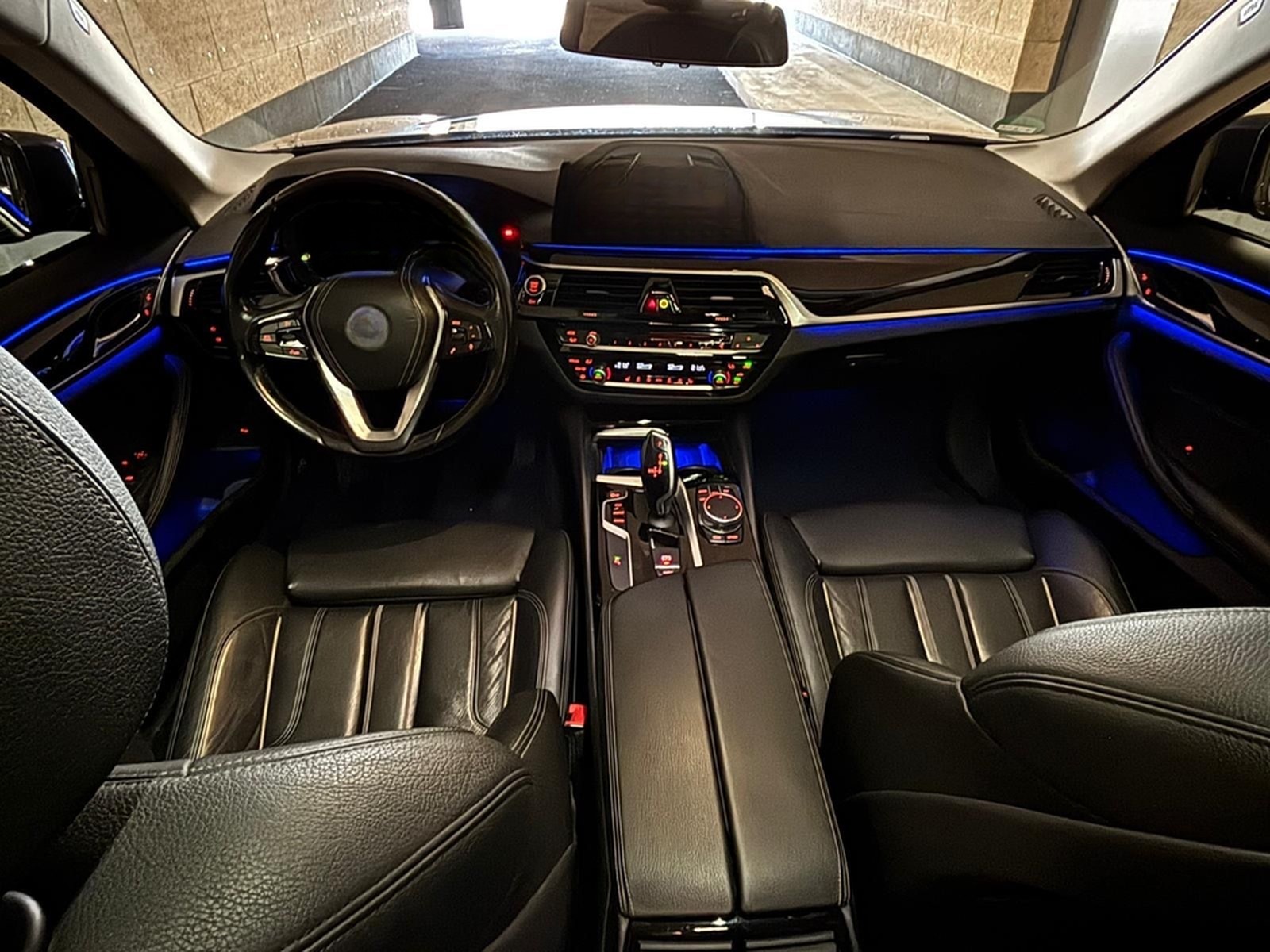 BMW 540i xDrive Sport/Standheizung/PANO/Ambiente/RFK foto 13