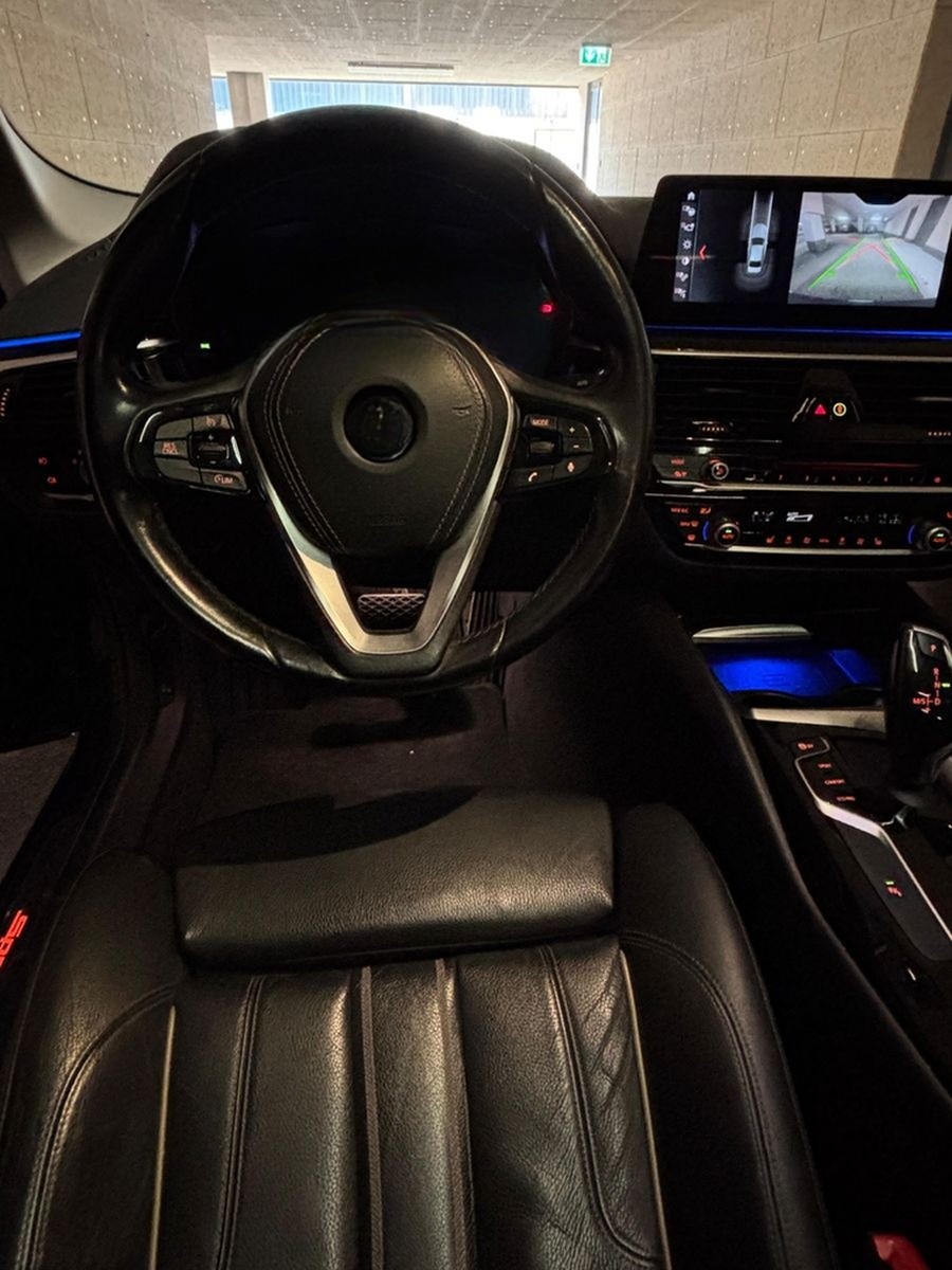 BMW 540i xDrive Sport/Standheizung/PANO/Ambiente/RFK foto 15