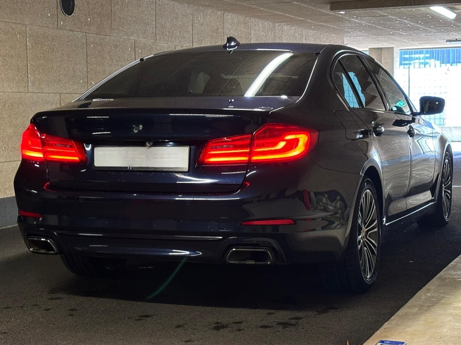 BMW 540i xDrive Sport/Standheizung/PANO/Ambiente/RFK foto 4