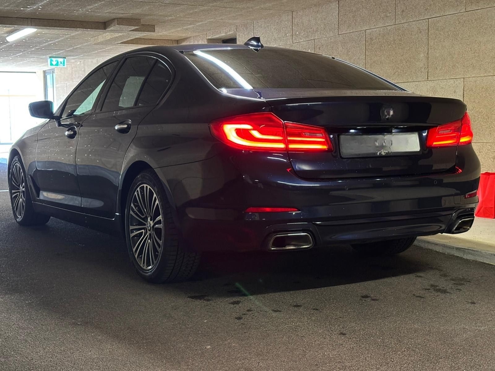 BMW 540i xDrive Sport/Standheizung/PANO/Ambiente/RFK foto 7