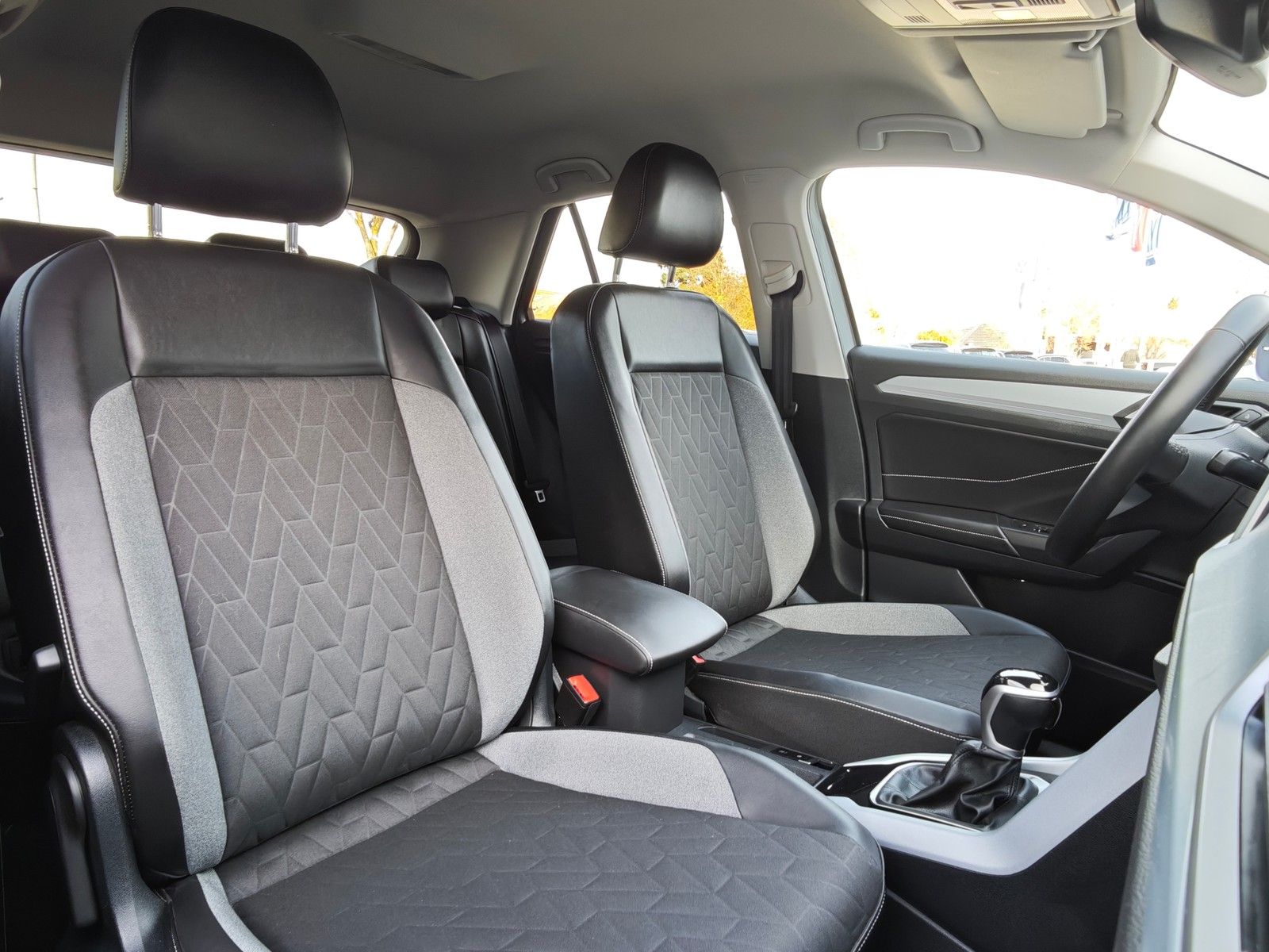 Volkswagen T-Roc GOAL 2.0 TDI DSG AHK*LEDplus*NAV*ACC*SHZ* foto 13