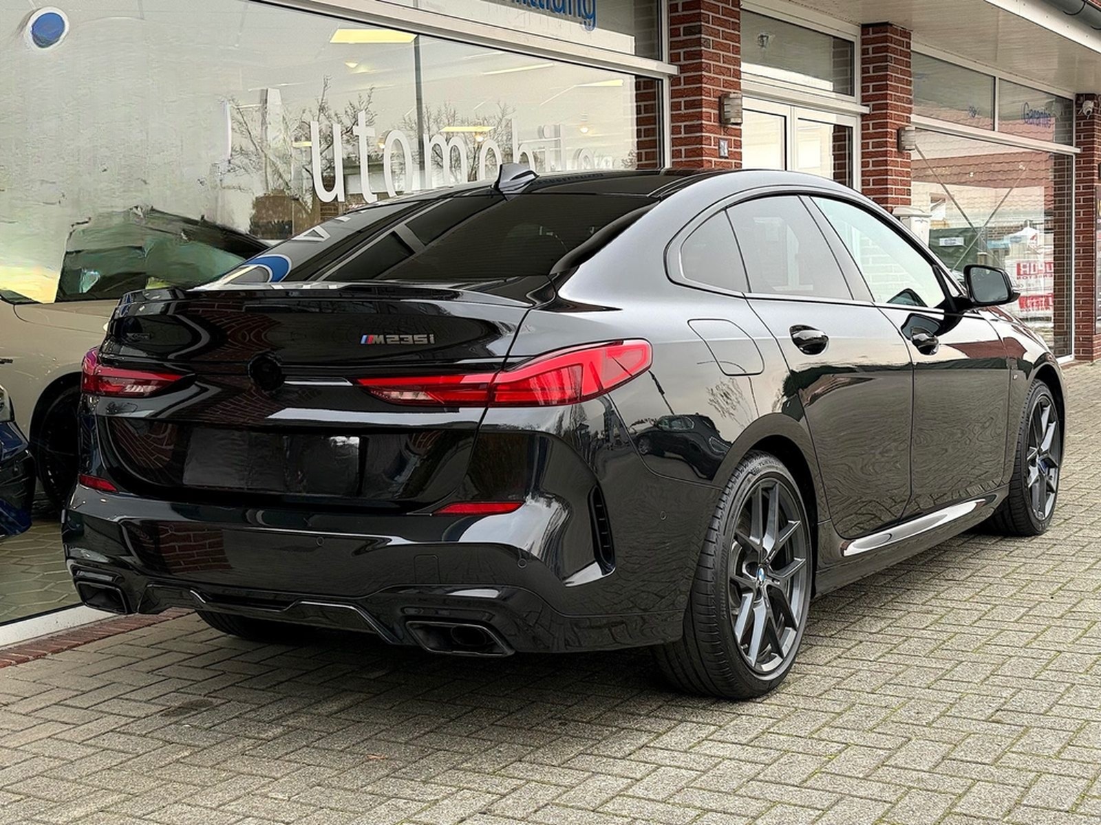 BMW M235i xD GranCoupe M-Sport HeadUp Pano R.Kam DAB foto 4