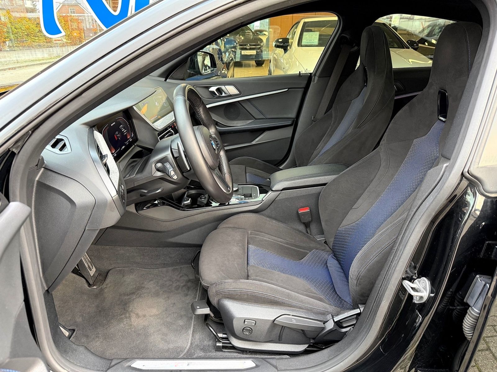 BMW M235i xD GranCoupe M-Sport HeadUp Pano R.Kam DAB foto 7