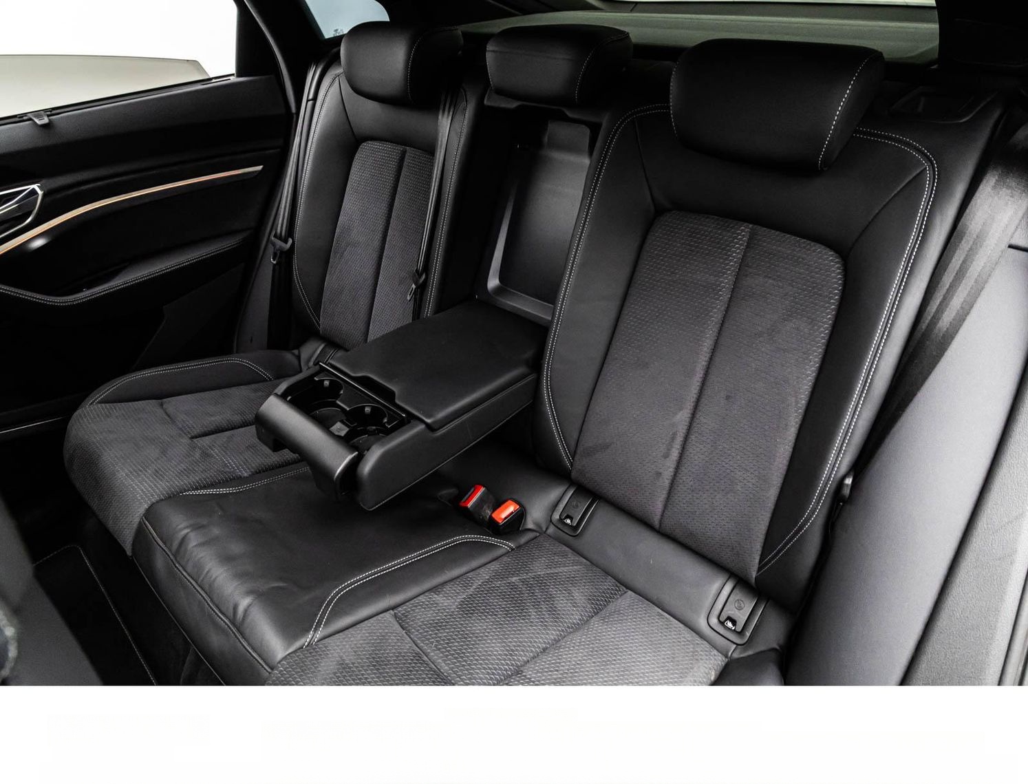 Audi E-TRON SPORTBACK S BLACK ACC/HuD/PANO/NACHT/EXCL foto 18
