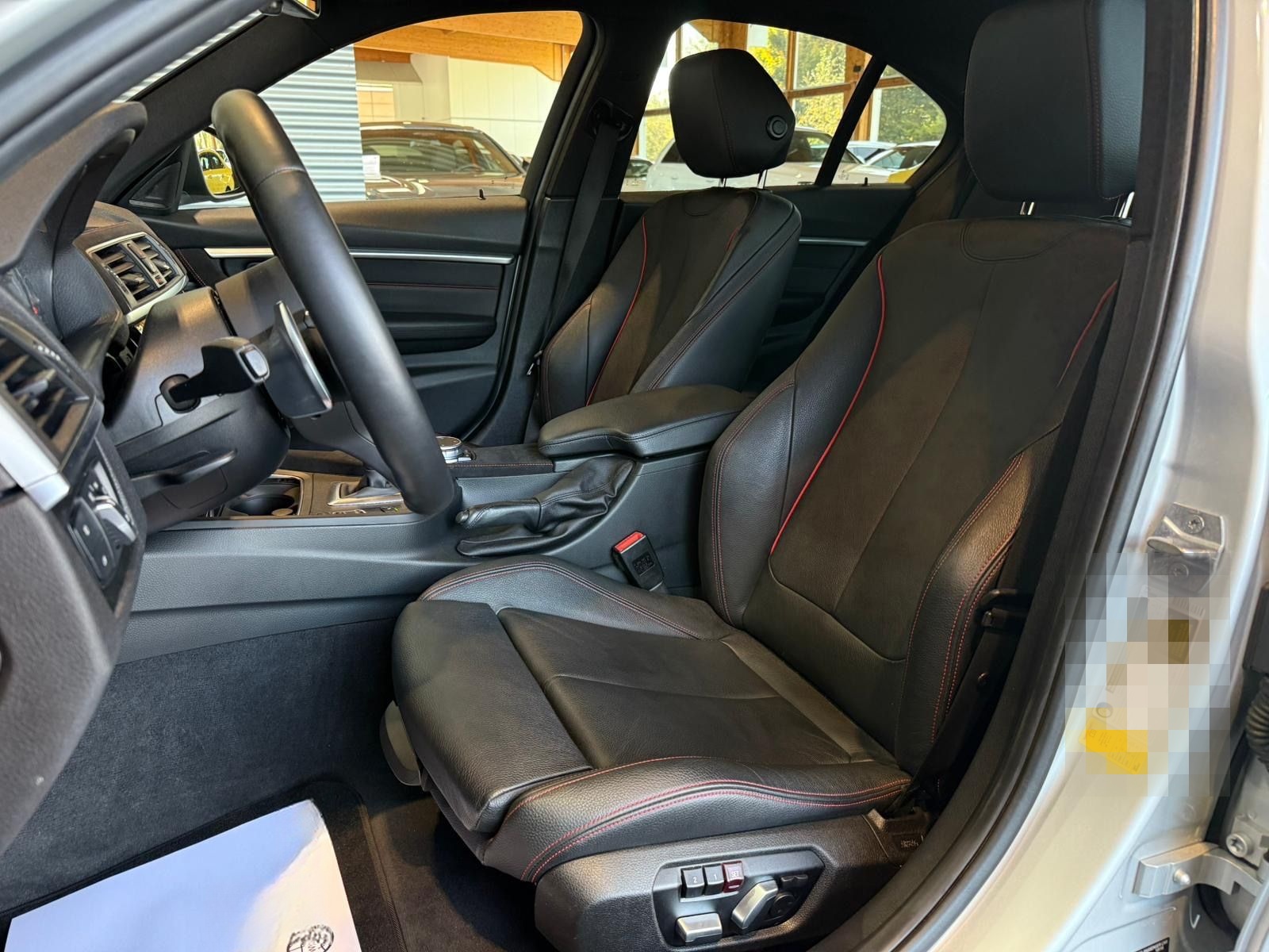 BMW 330i M-PERFORMANCE/H&K/CARPLAY/RFK/LED foto 11