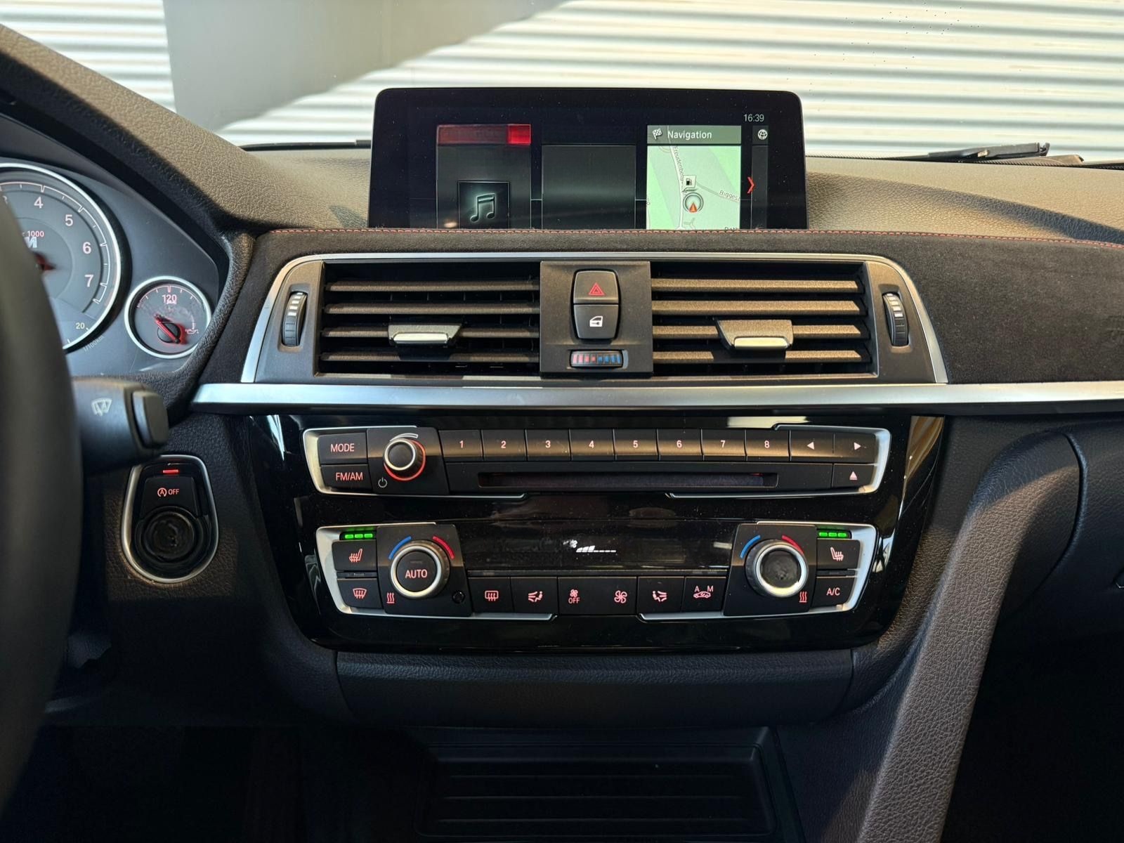 BMW 330i M-PERFORMANCE/H&K/CARPLAY/RFK/LED foto 16