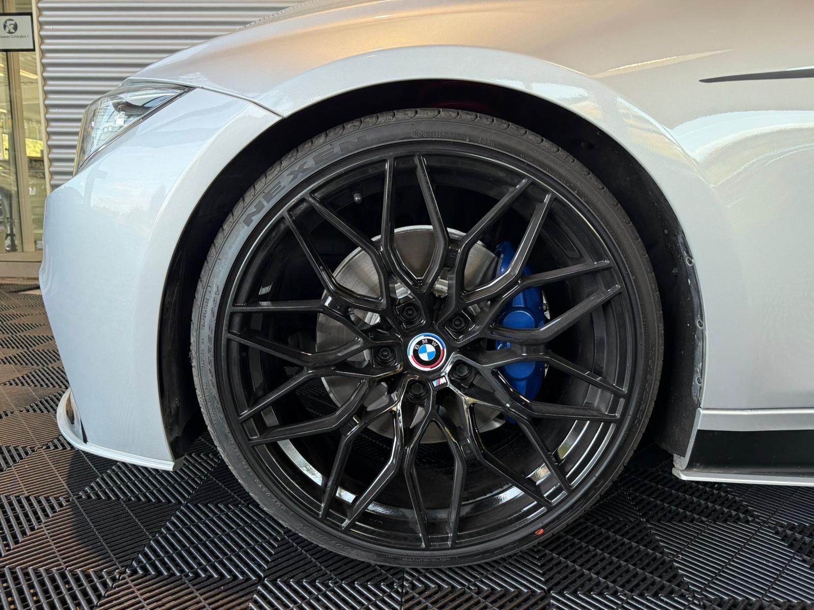 BMW 330i M-PERFORMANCE/H&K/CARPLAY/RFK/LED foto 3