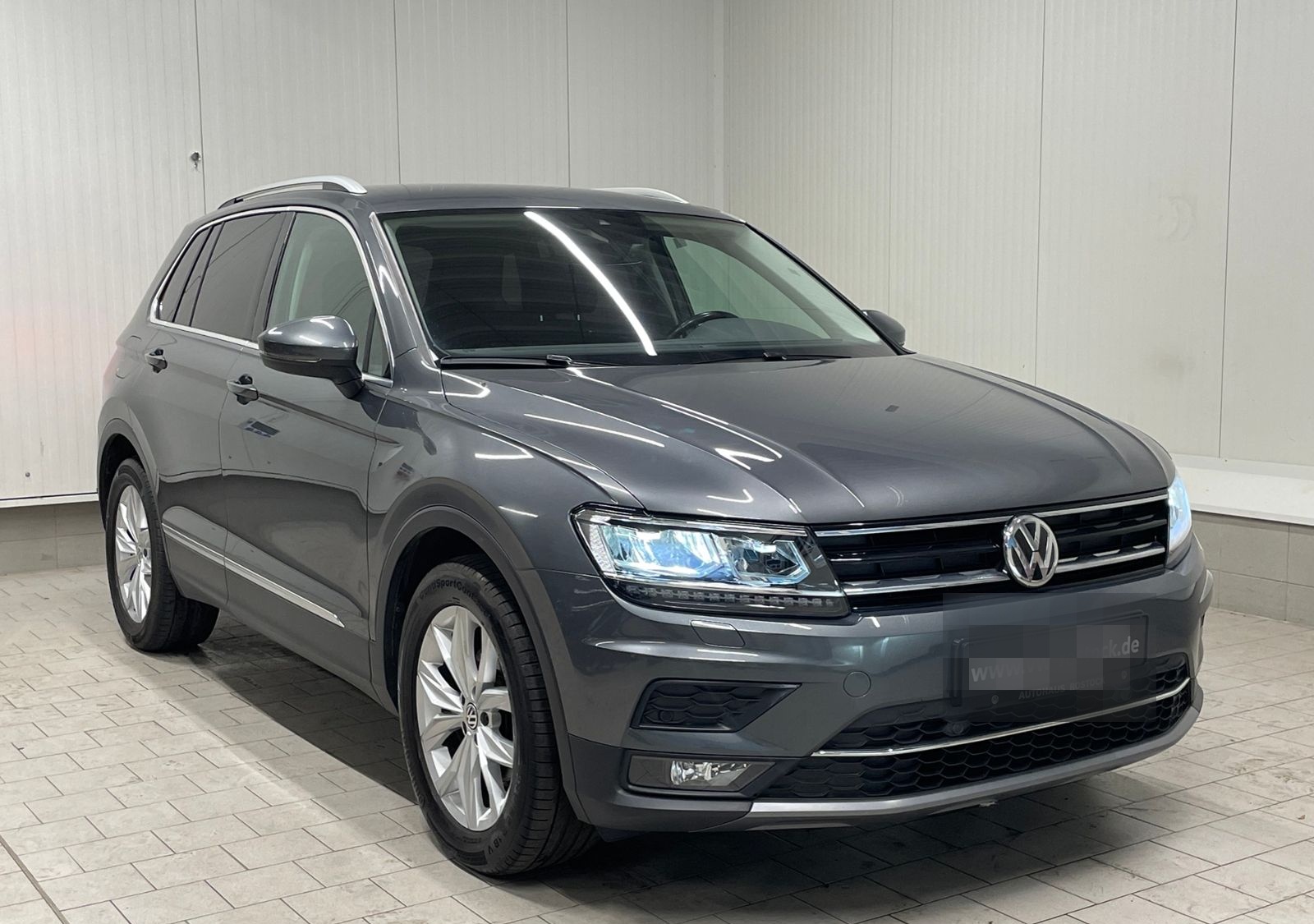 Volkswagen Tiguan Highline 2.0 TDI DSG NAVI SHZ ACC foto 2