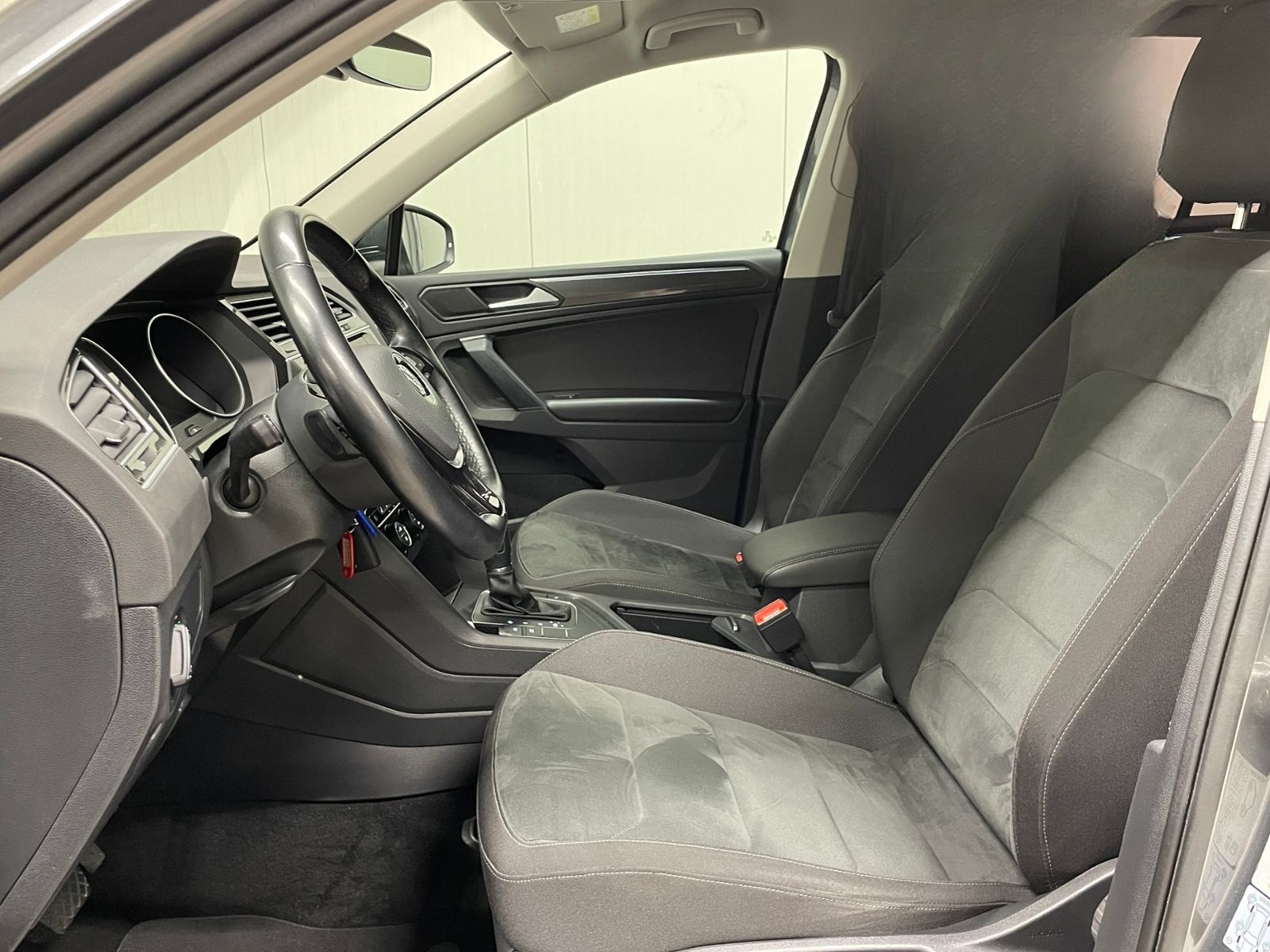Volkswagen Tiguan Highline 2.0 TDI DSG NAVI SHZ ACC foto 19