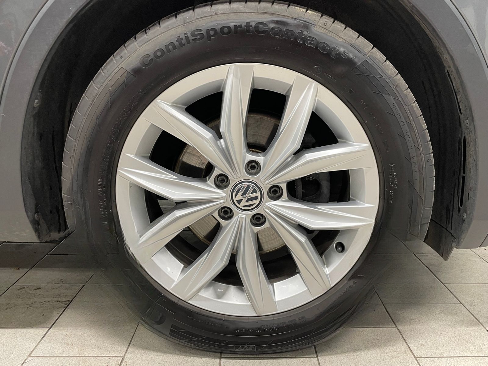 Volkswagen Tiguan Highline 2.0 TDI DSG NAVI SHZ ACC foto 23