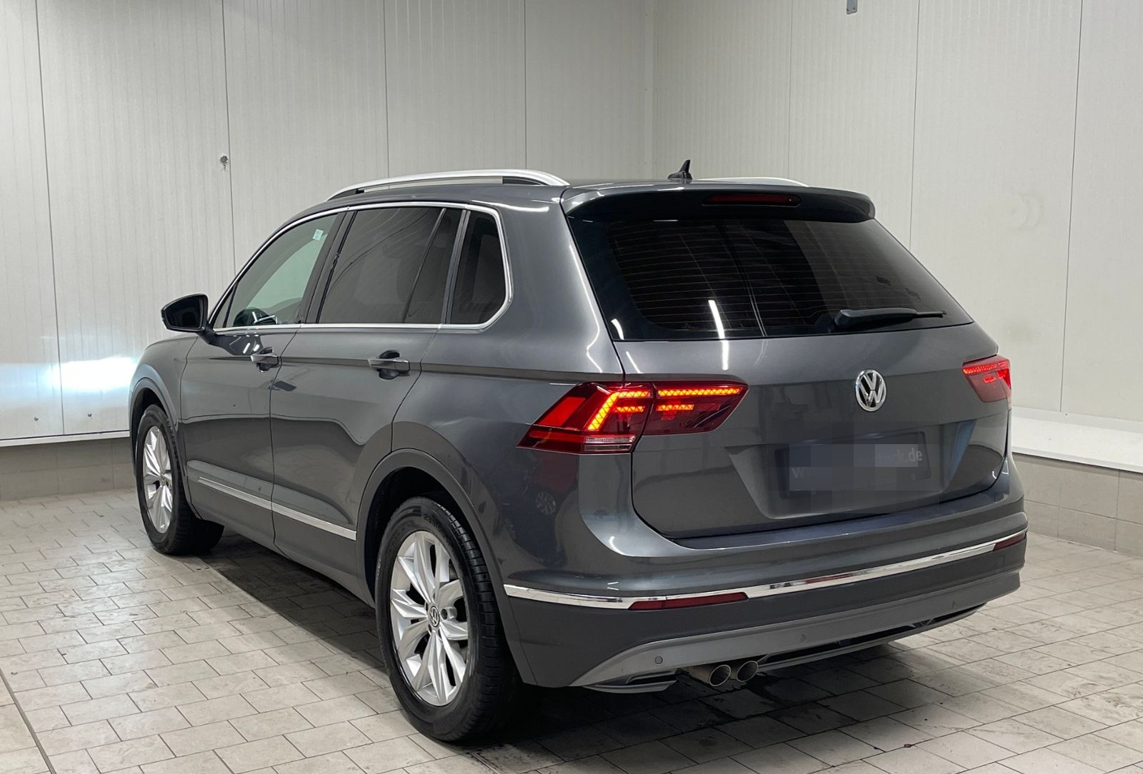 Volkswagen Tiguan Highline 2.0 TDI DSG NAVI SHZ ACC foto 4