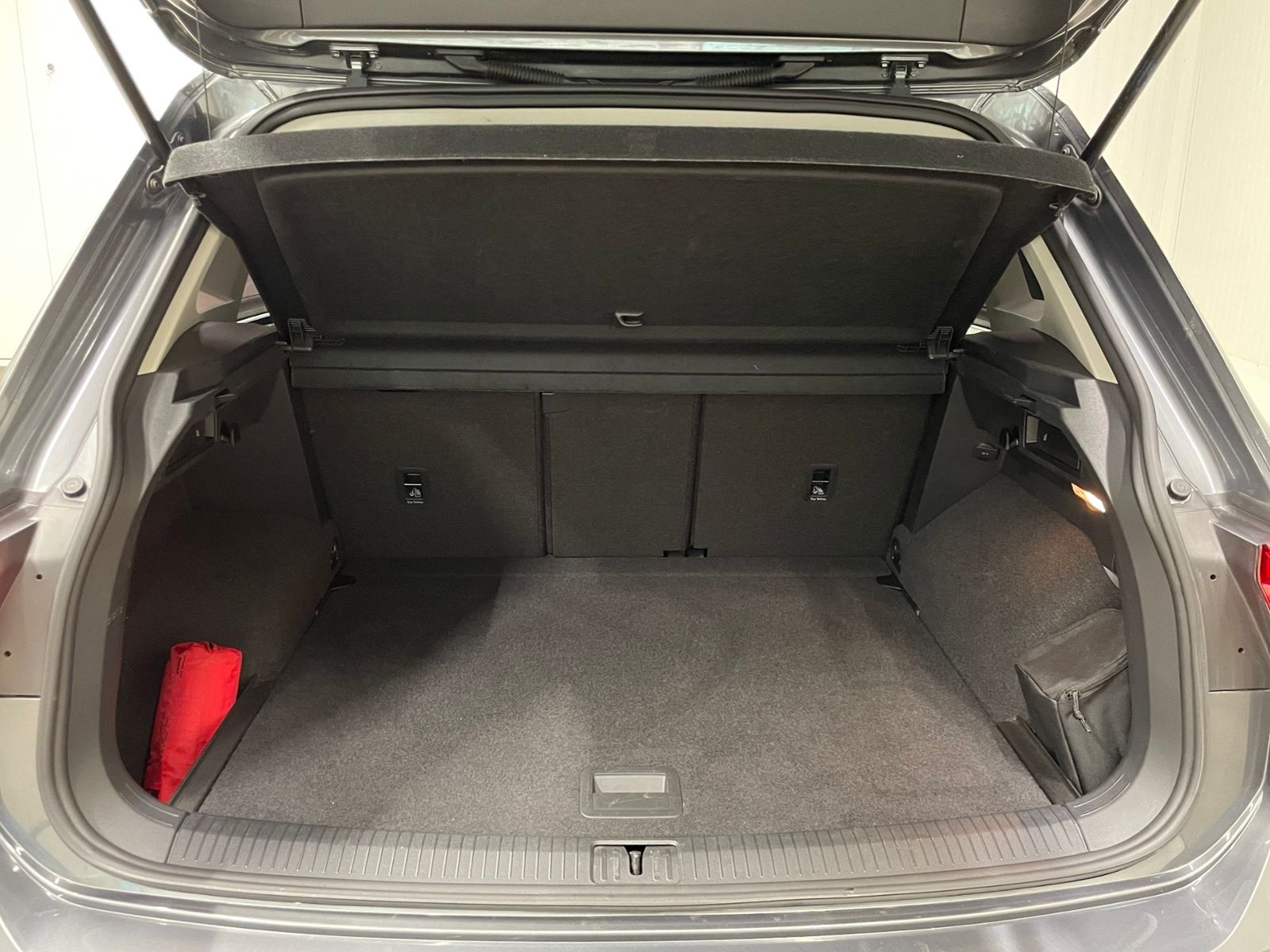 Volkswagen Tiguan Highline 2.0 TDI DSG NAVI SHZ ACC foto 6