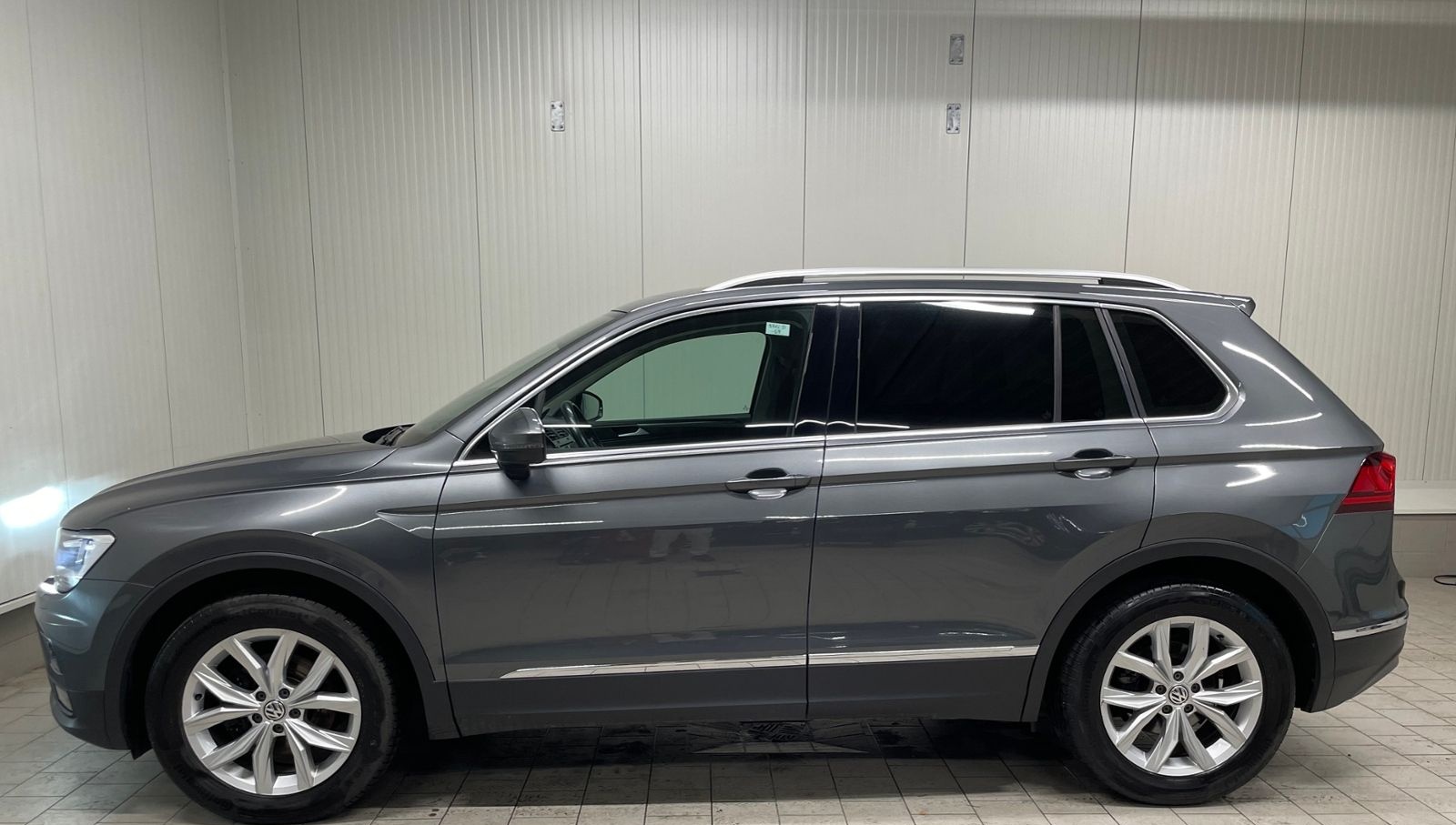 Volkswagen Tiguan Highline 2.0 TDI DSG NAVI SHZ ACC foto 7