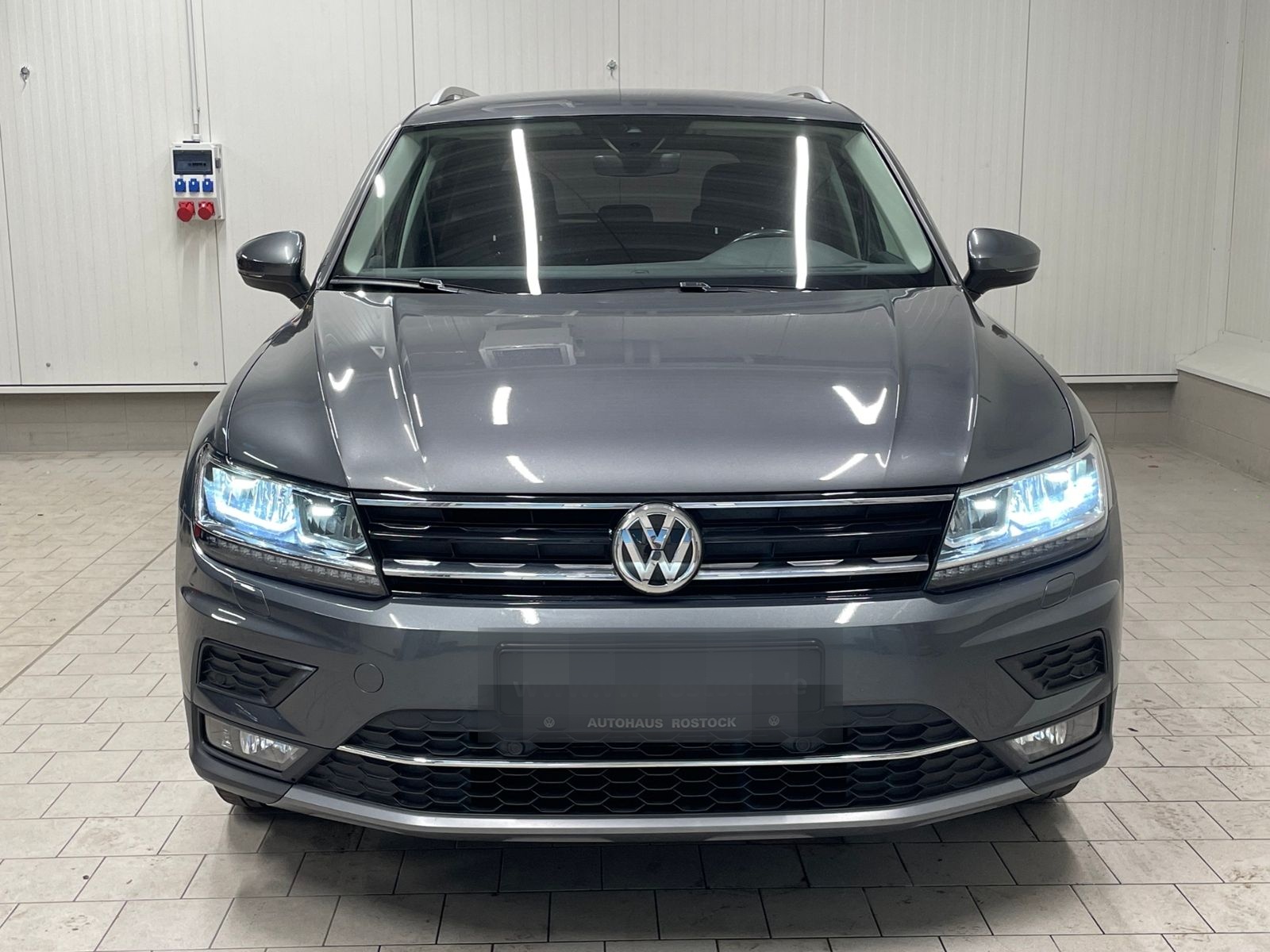 Volkswagen Tiguan Highline 2.0 TDI DSG NAVI SHZ ACC foto 9