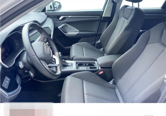 Audi Q3 45 TFSI e S TRONIC NAVI PLUS LED SPORTSITZE S foto 7