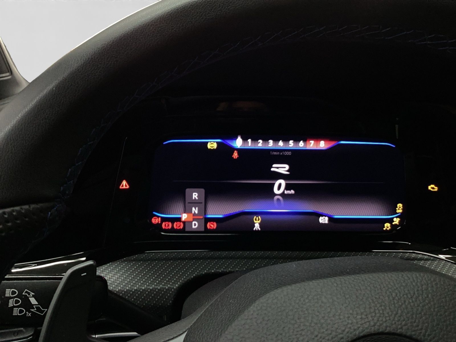 Volkswagen Golf R BLACK STYLE LM19 SIDE-ASSIST NAVI DCC LED foto 10