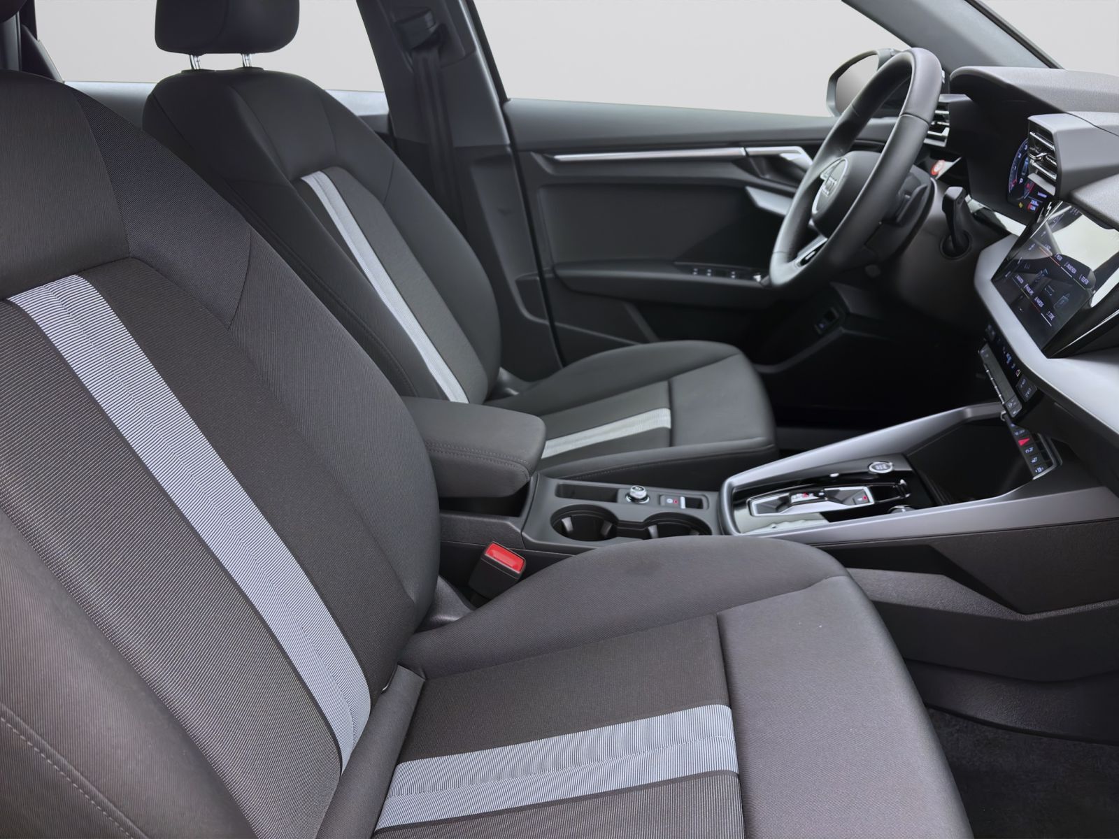 Audi A3 Limousine 35 TFSI ADVANCED AHK KAMERA PDC NAV foto 16