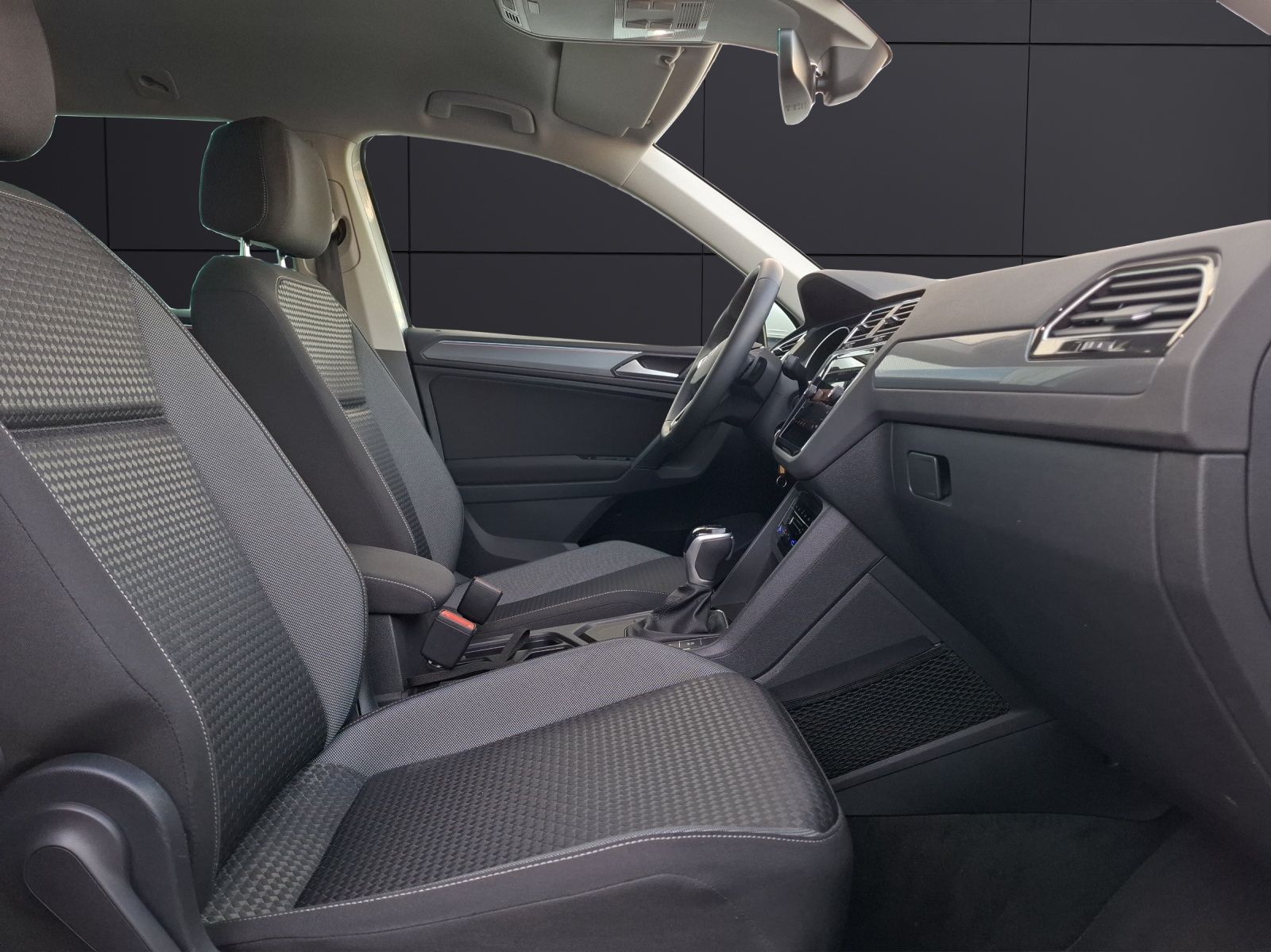 Volkswagen Tiguan TDI Active DSG Standhzg Matrix Navi ACC P foto 12