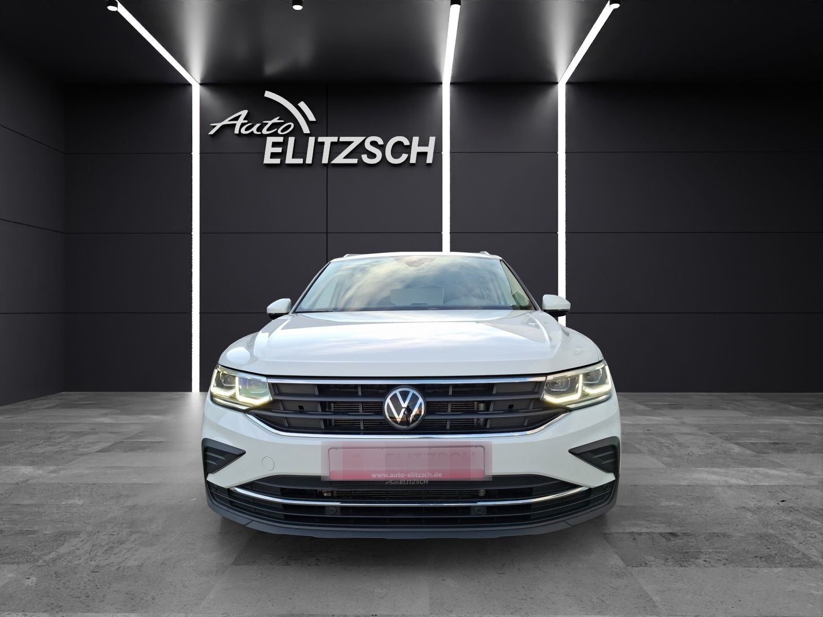 Volkswagen Tiguan TDI Active DSG Standhzg Matrix Navi ACC P foto 8
