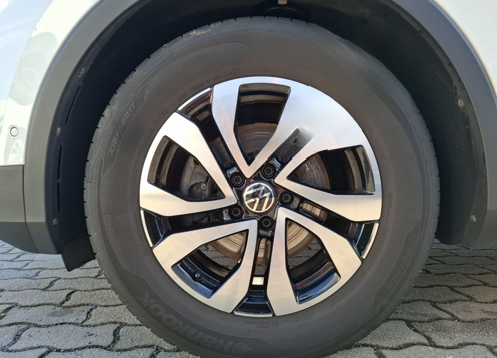 Volkswagen Tiguan TDI Active DSG Standhzg Matrix Navi ACC P foto 9