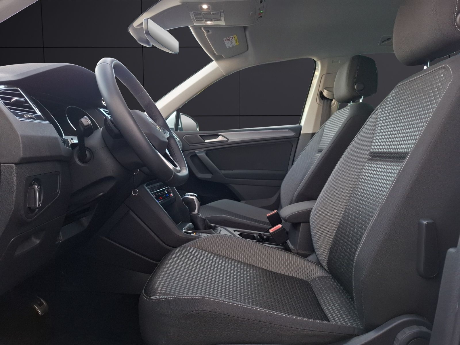 Volkswagen Tiguan TDI Active DSG Standhzg Matrix Navi ACC P foto 10