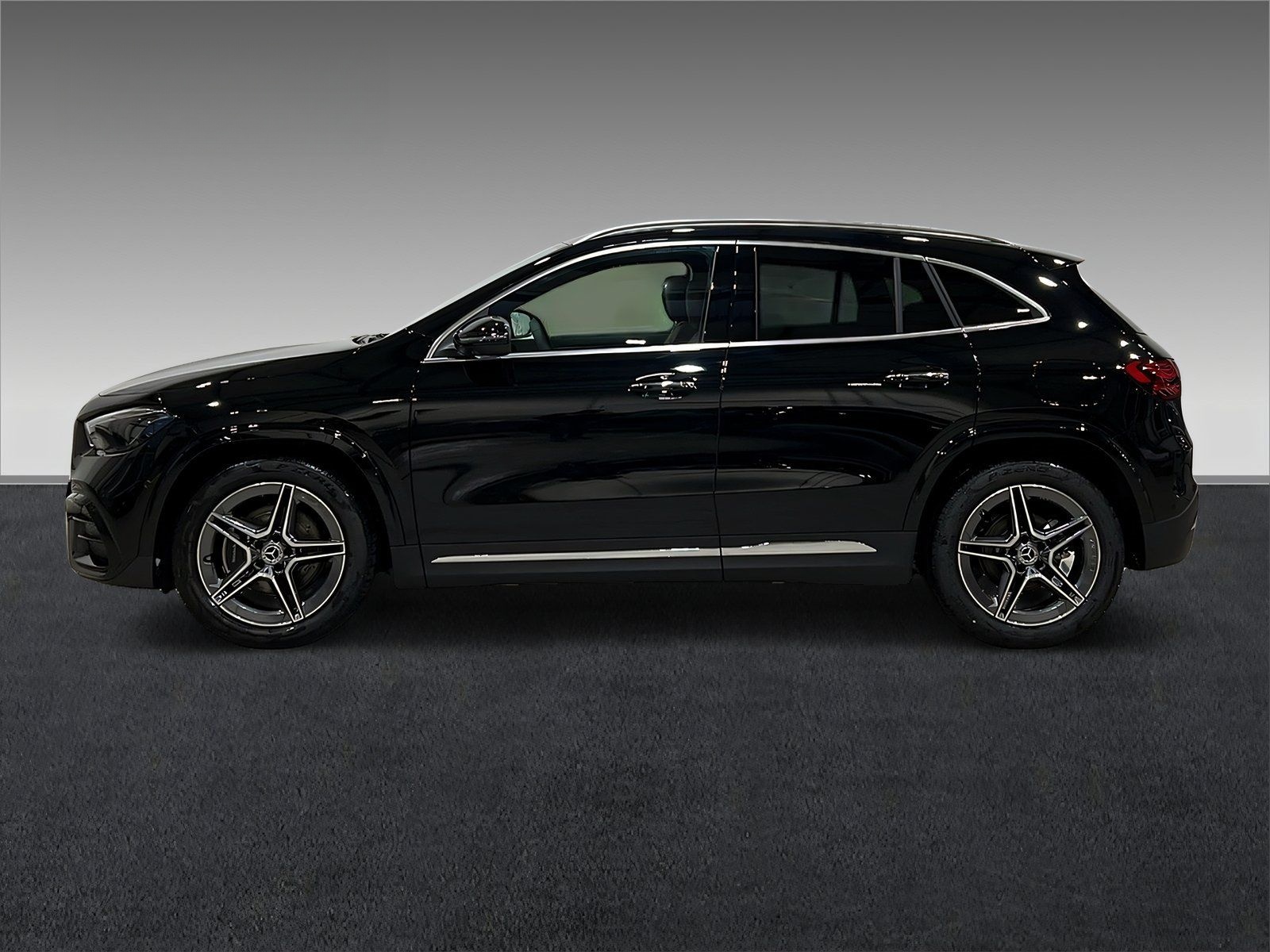 Mercedes-Benz GLA 200 AMG+LED+CarPlay+Ambi+TotW+AHK+360°+19" foto 4