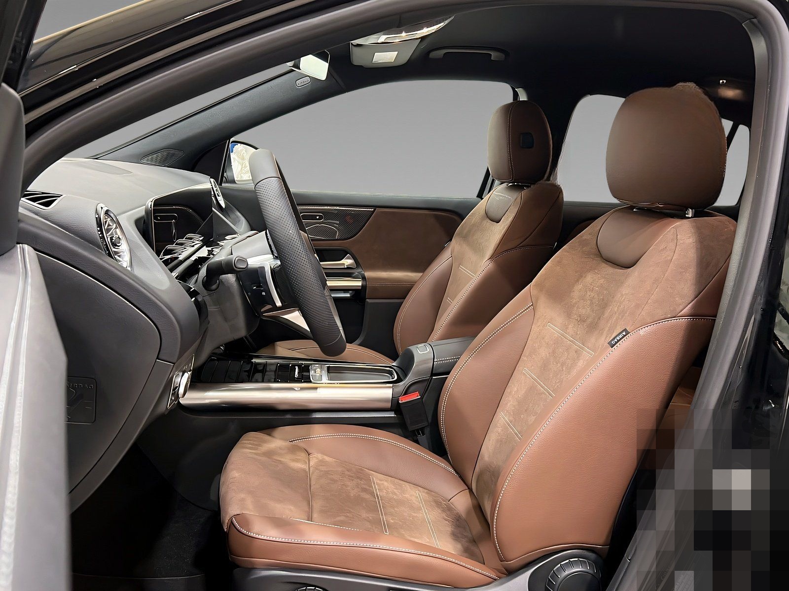 Mercedes-Benz GLA 200 AMG+LED+CarPlay+Ambi+TotW+AHK+360°+19" foto 8
