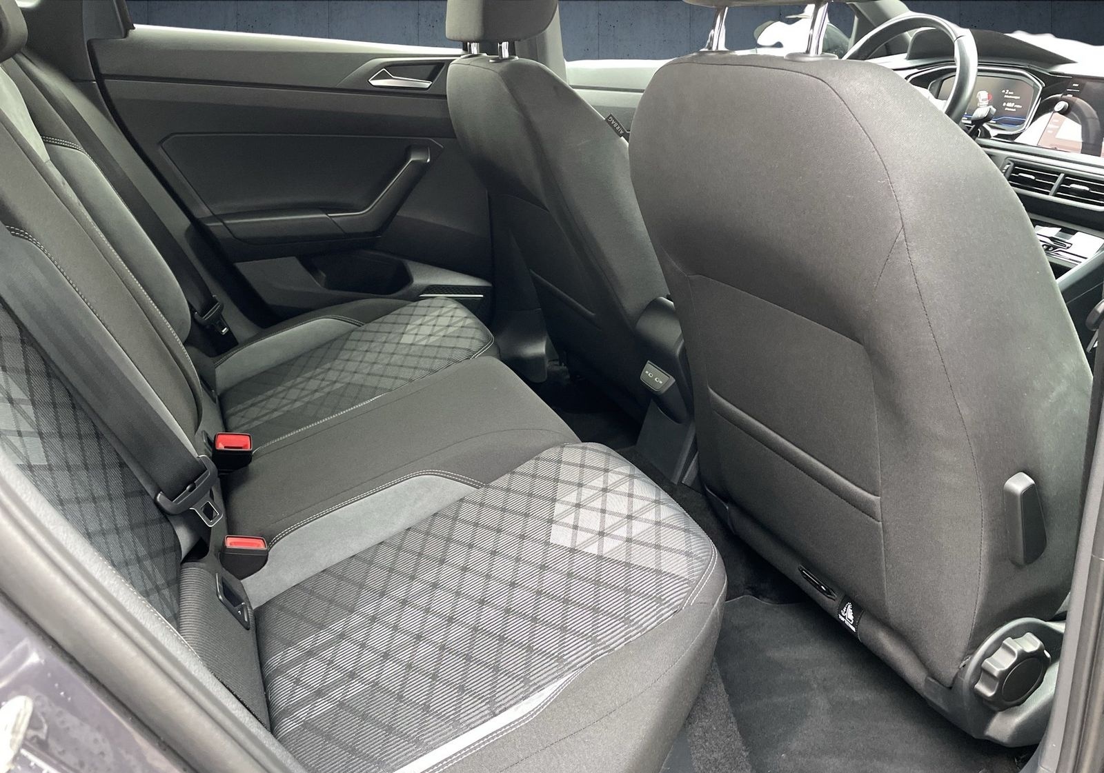 Volkswagen Taigo R-Line 1.0 TSI DSG AHK+ACC+Keyless+RearVie foto 21