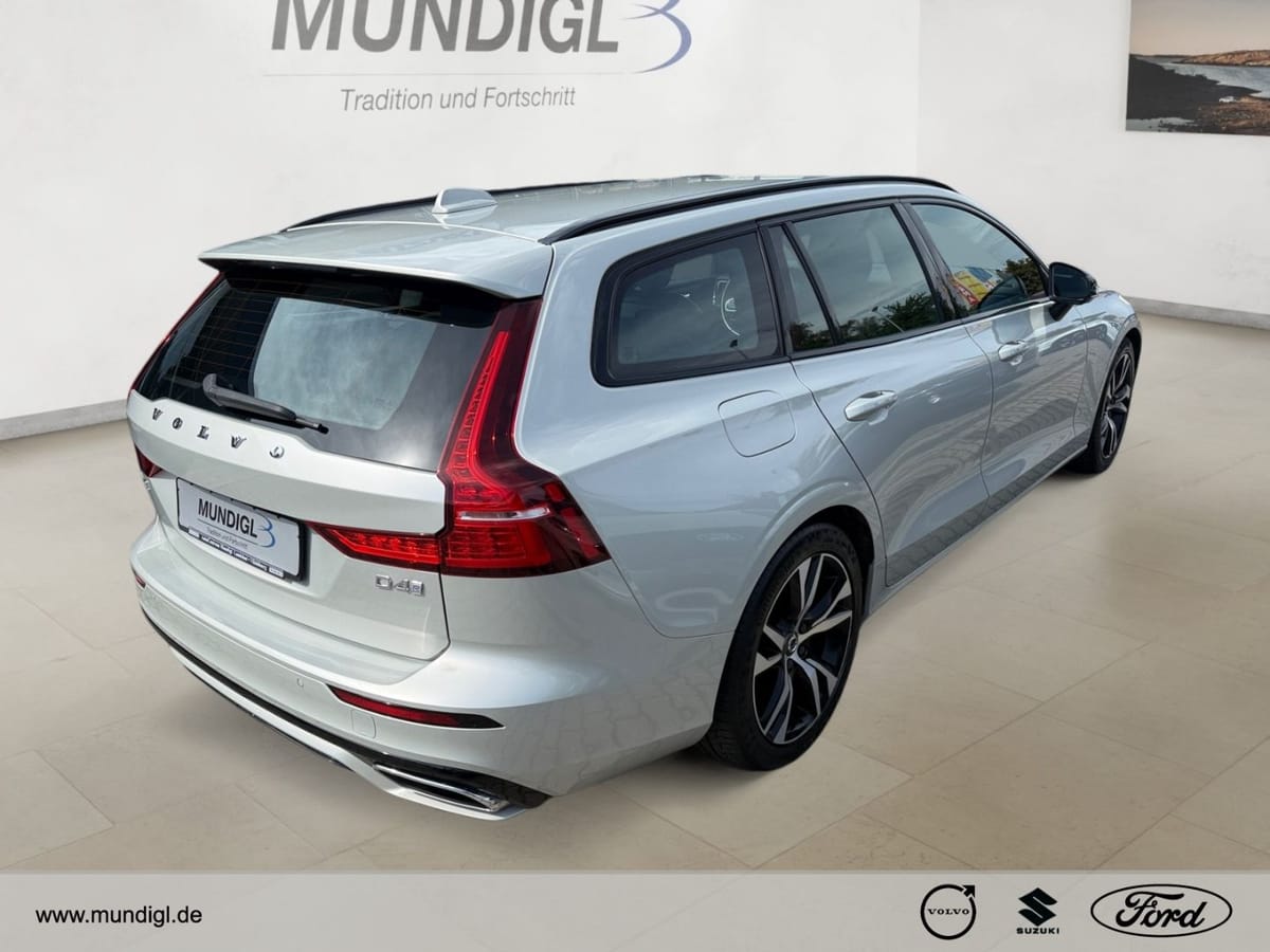 Volvo V60 Kombi R Design D4 Navi Autom. RFK PDC Klimaa foto 5