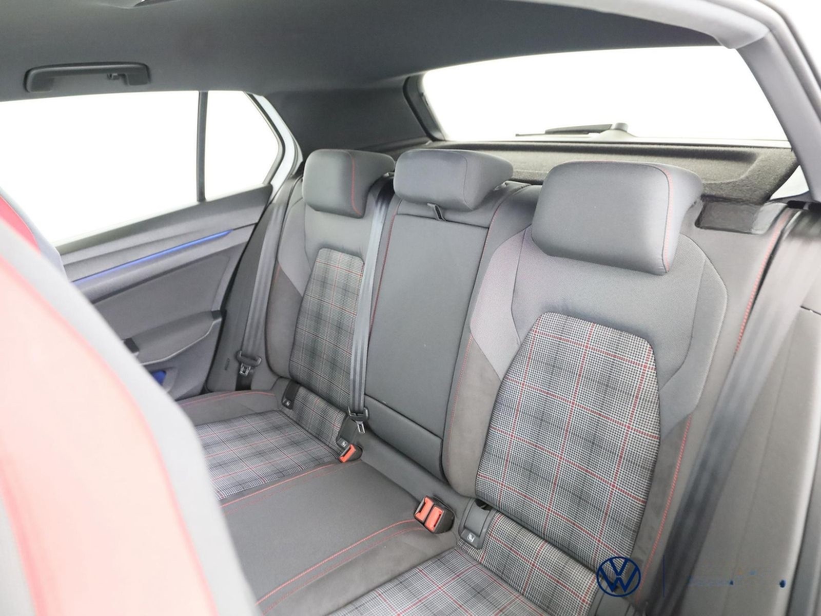 Volkswagen Golf VIII 2.0 TSI GTI DSG+PARKASSIST+ACC+LED+NAV foto 10