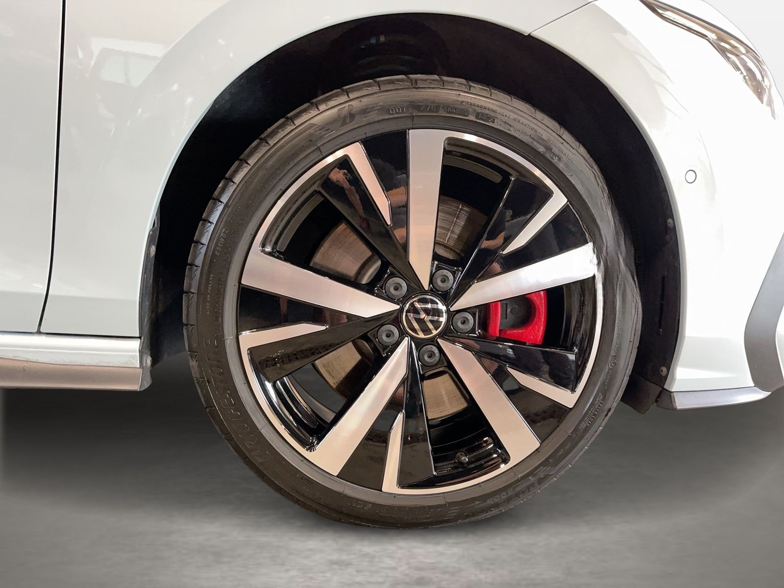 Volkswagen Golf VIII 1.5 GTE eHybrid 360 ACC AUT HUD Kam. foto 4