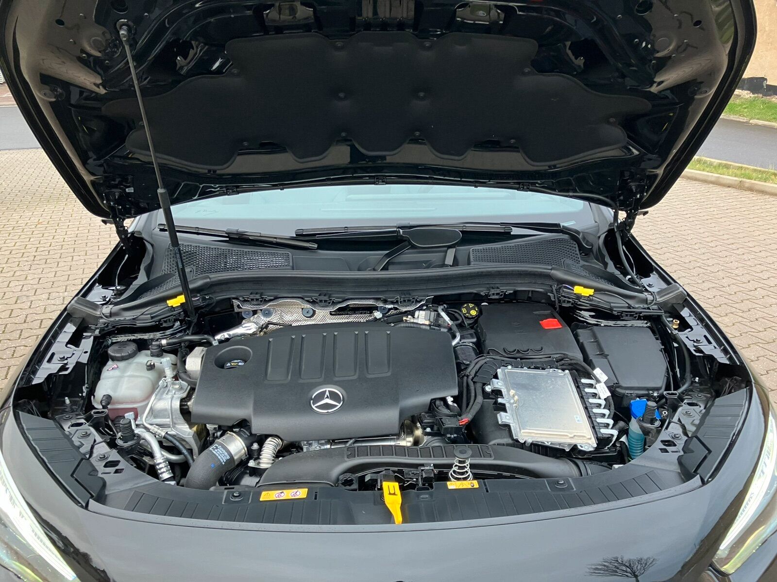 Mercedes-Benz GLA 220 d 4M AMG Line *LED*Distro*360°K*Keyless* foto 11