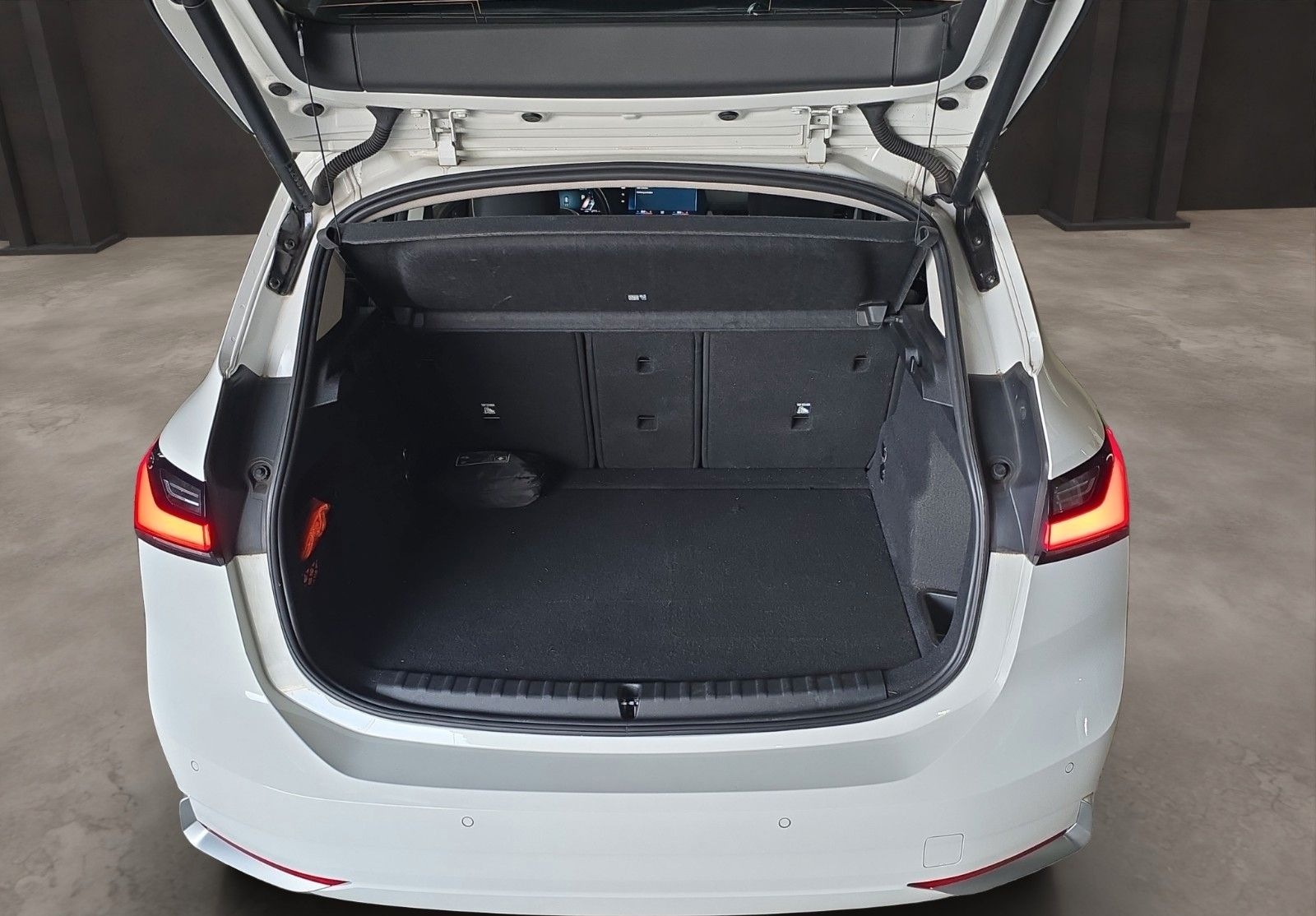 BMW 218 Active Tourer Kam/LED/Keyless/Leder/Shadow foto 23