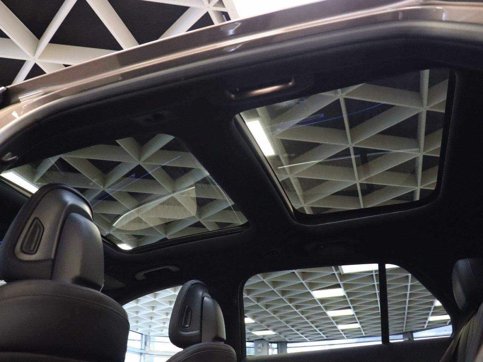 Mercedes-Benz E 220 T d 4M All Terrain AvantgardePlus/Pano/AHK foto 19