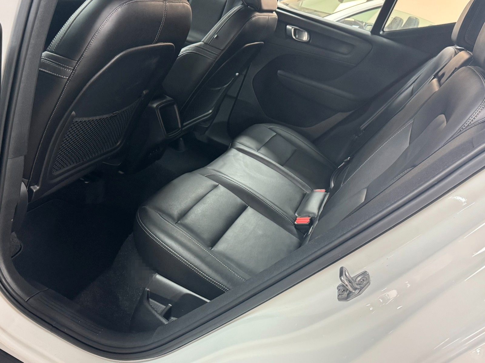 Volvo XC 40 Momentum AWD CAM/LEDER/NAVI/SHZ/HuK foto 11