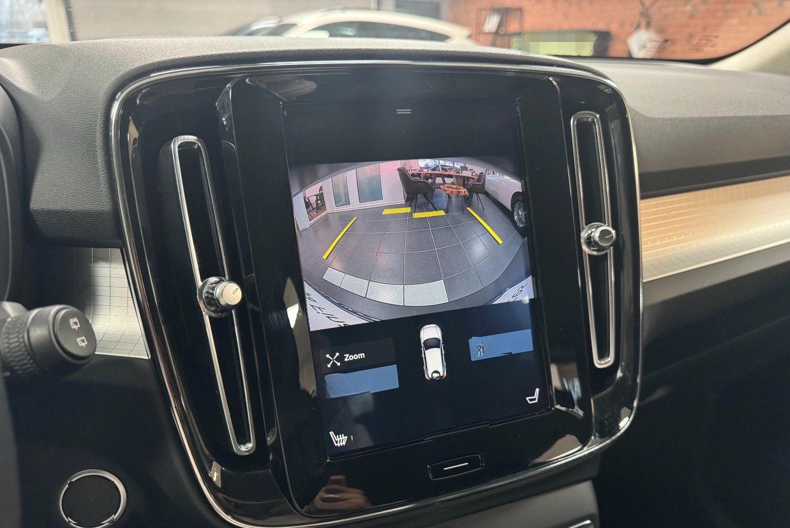 Volvo XC 40 Momentum AWD CAM/LEDER/NAVI/SHZ/HuK foto 18