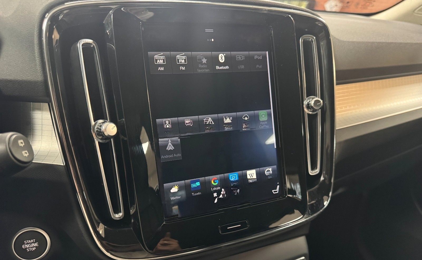 Volvo XC 40 Momentum AWD CAM/LEDER/NAVI/SHZ/HuK foto 19