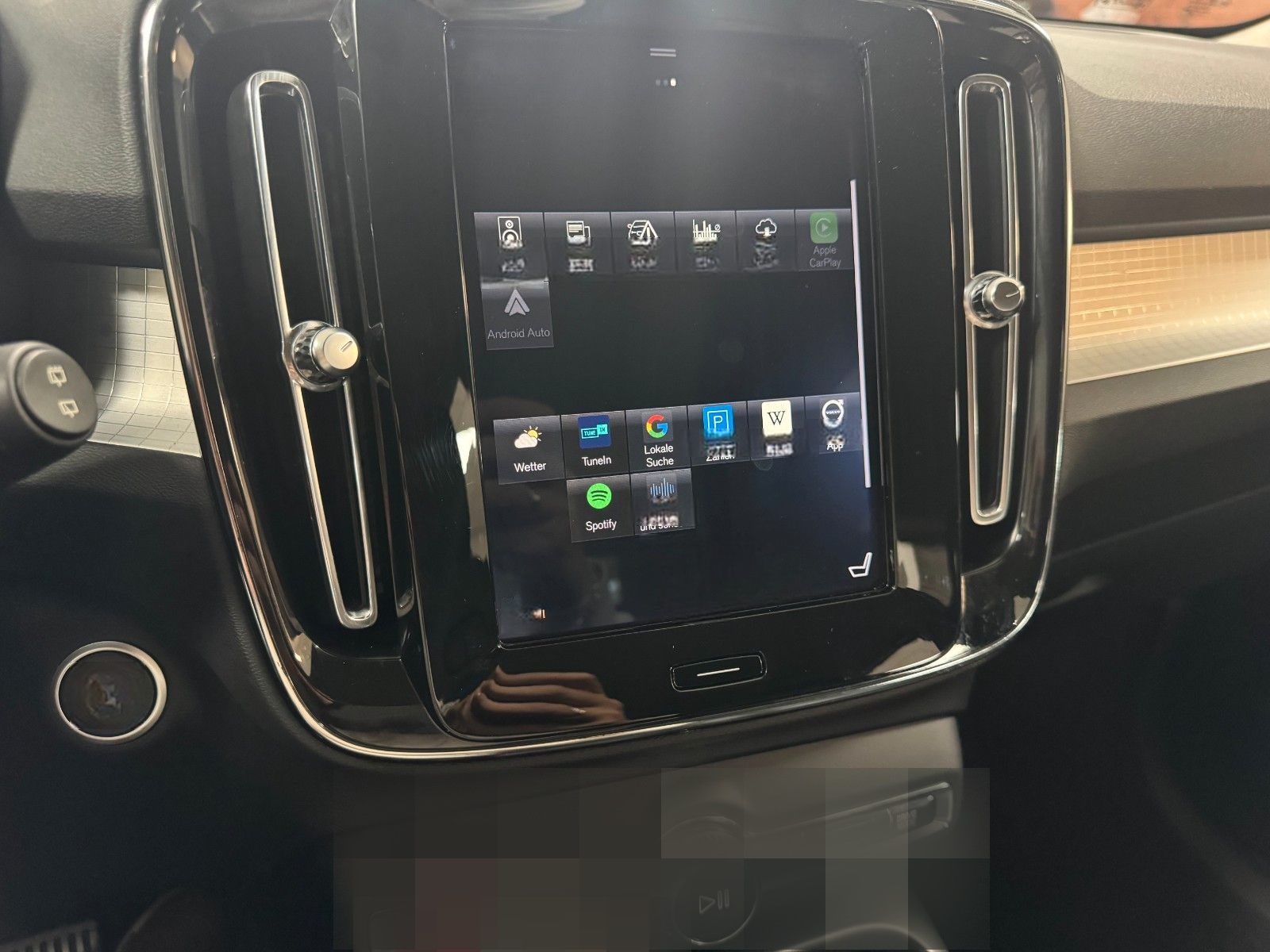 Volvo XC 40 Momentum AWD CAM/LEDER/NAVI/SHZ/HuK foto 21